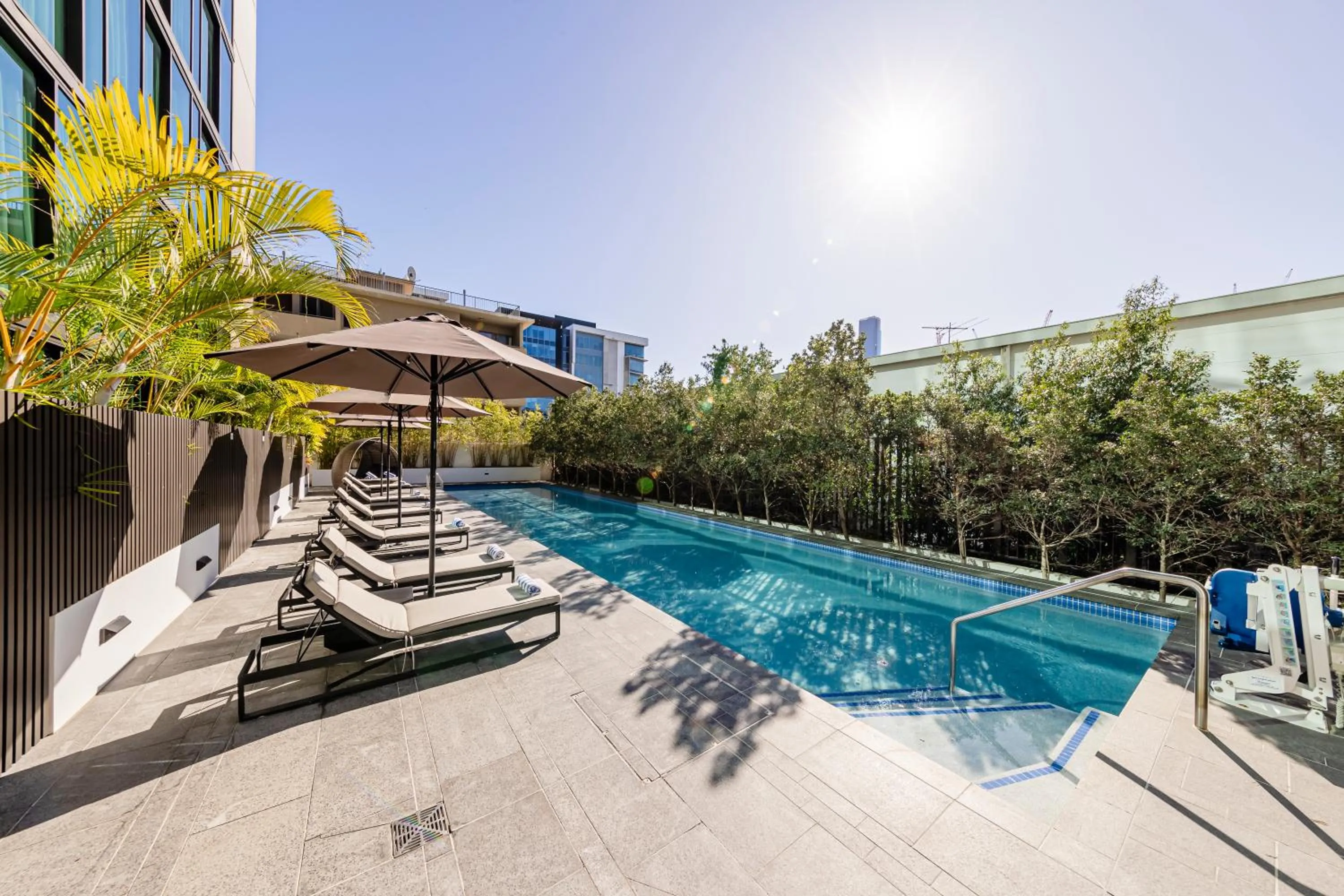 Swimming pool in Novotel Brisbane South Bank