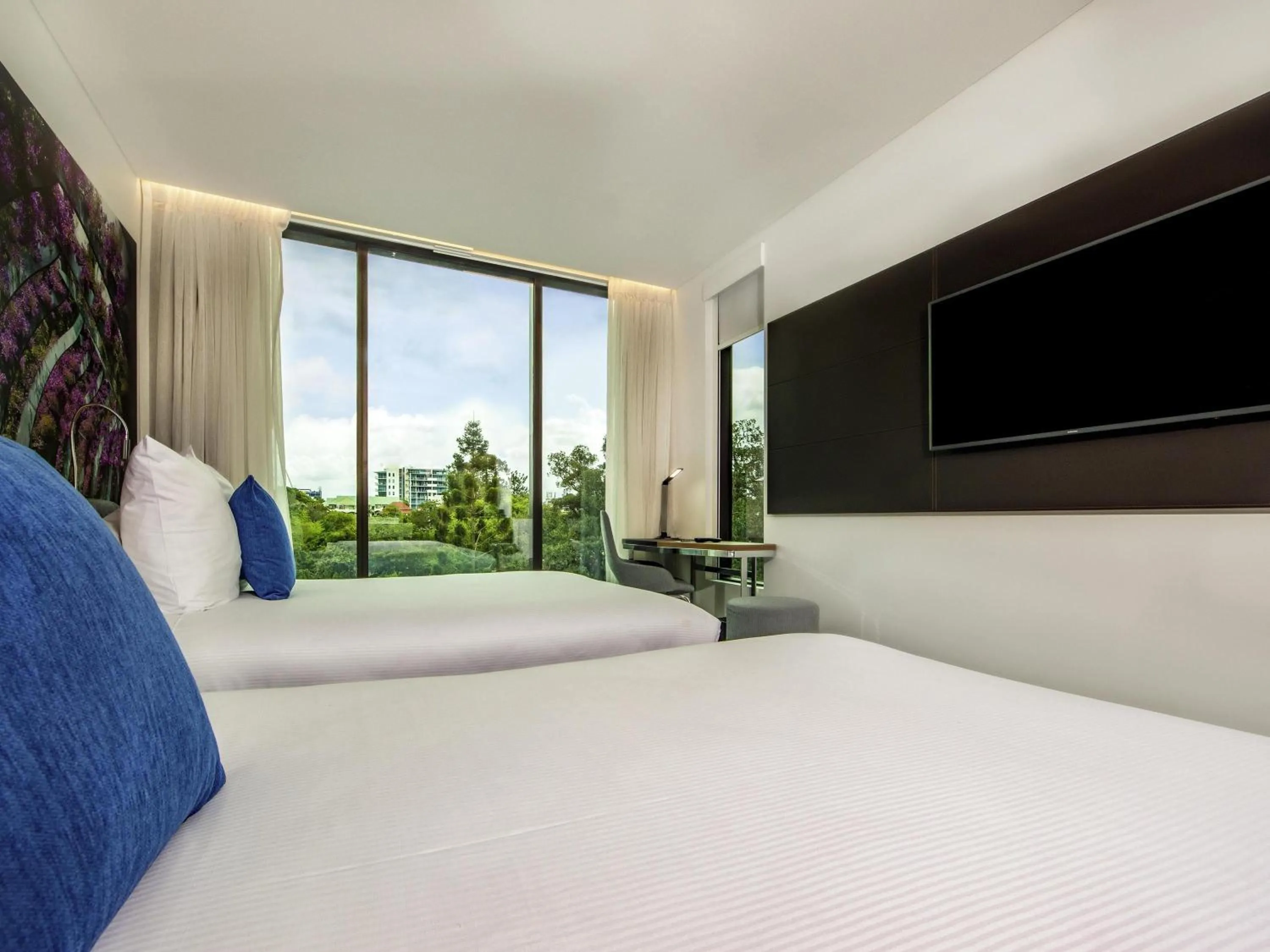 Bedroom, Bed in Novotel Brisbane South Bank