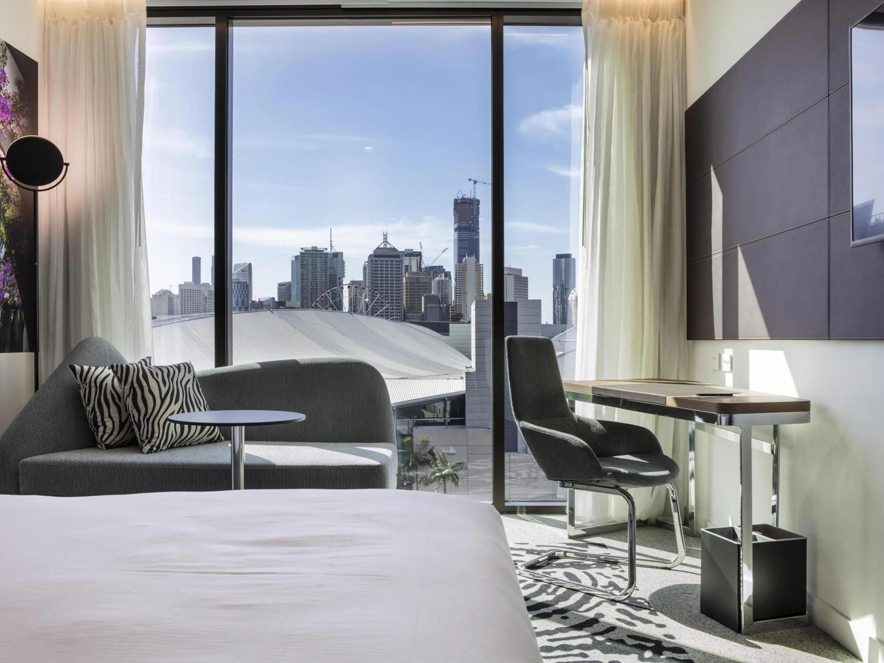 Bedroom, Bed in Novotel Brisbane South Bank