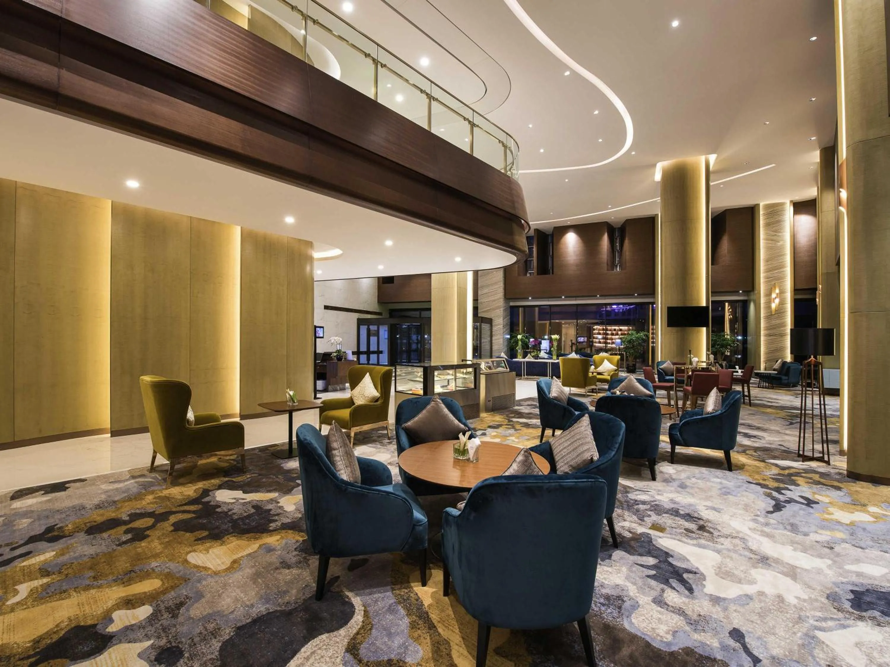 Lounge or bar in Novotel Shanghai Hongqiao