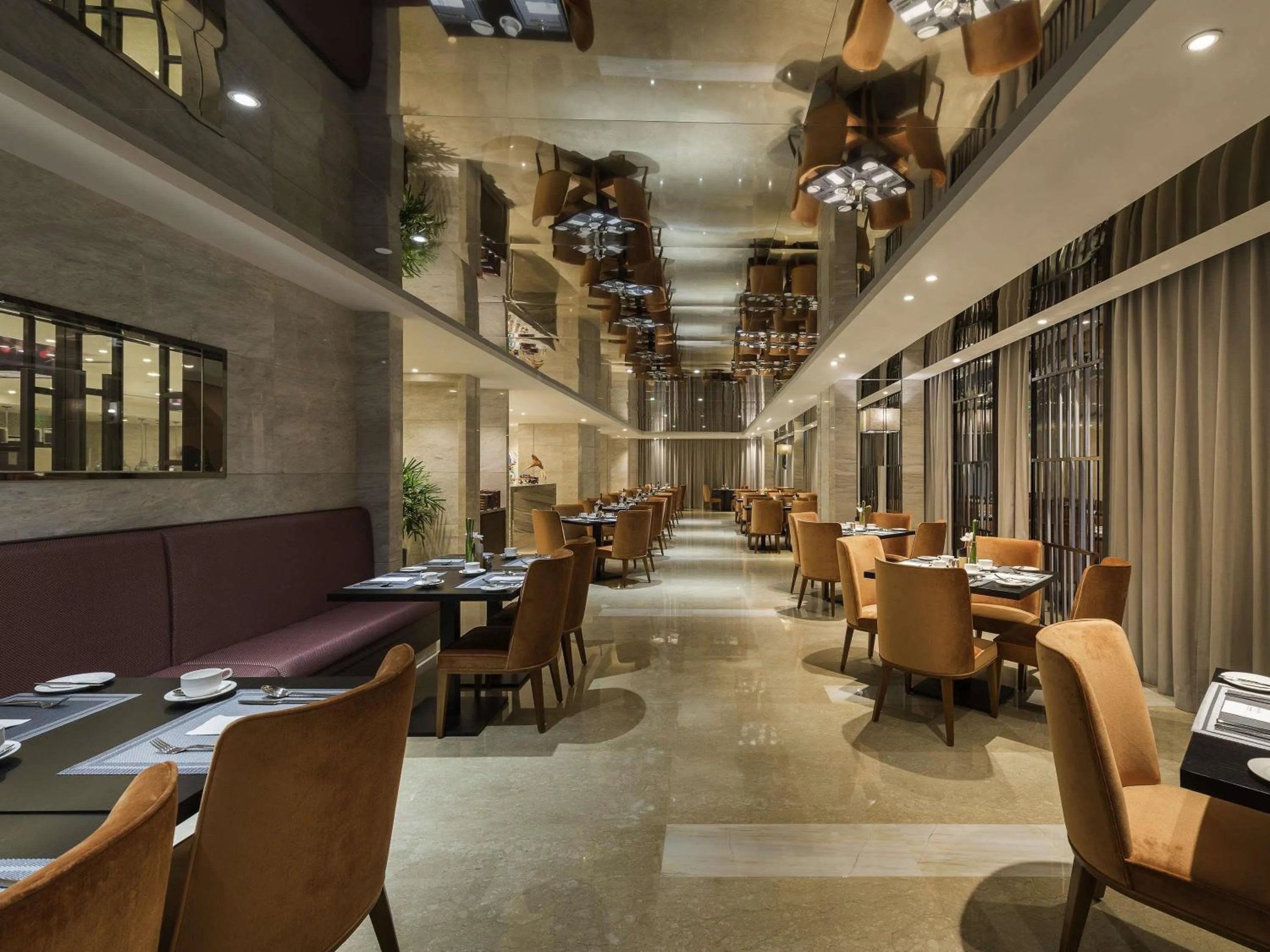 Restaurant/places to eat in Novotel Shanghai Hongqiao