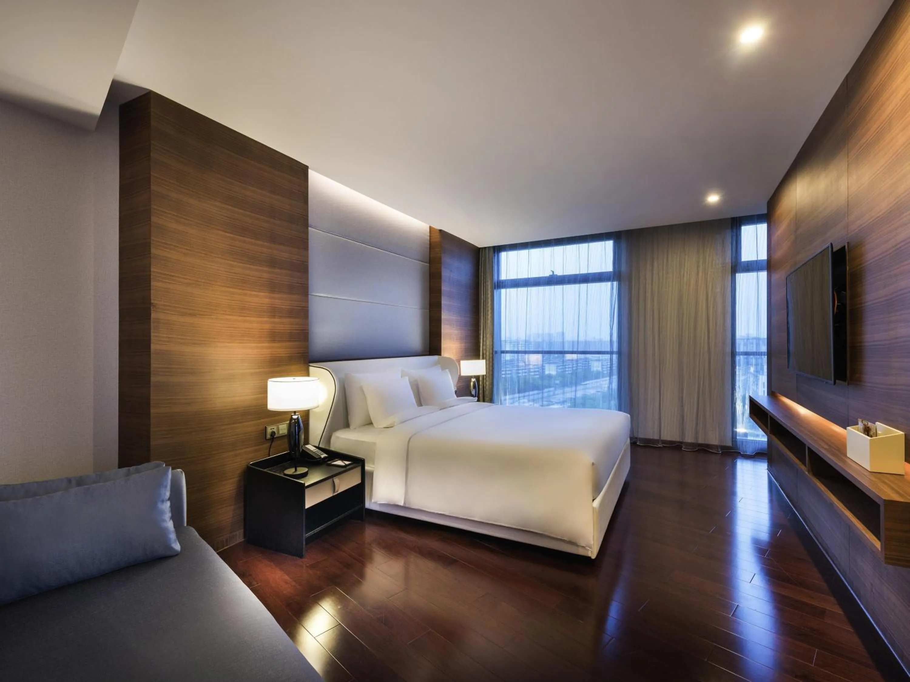 Bedroom, Bed in Novotel Shanghai Hongqiao