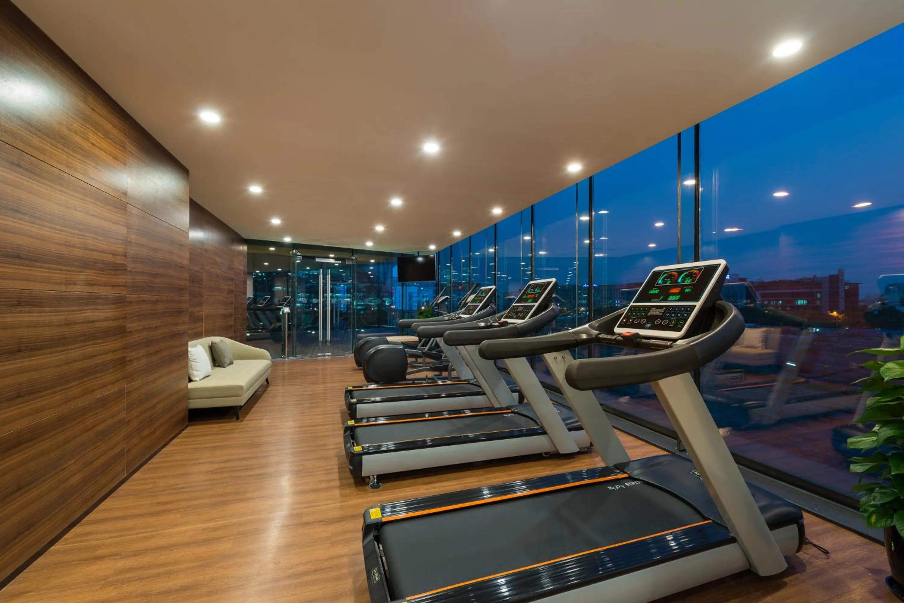 Fitness centre/facilities in Novotel Shanghai Hongqiao
