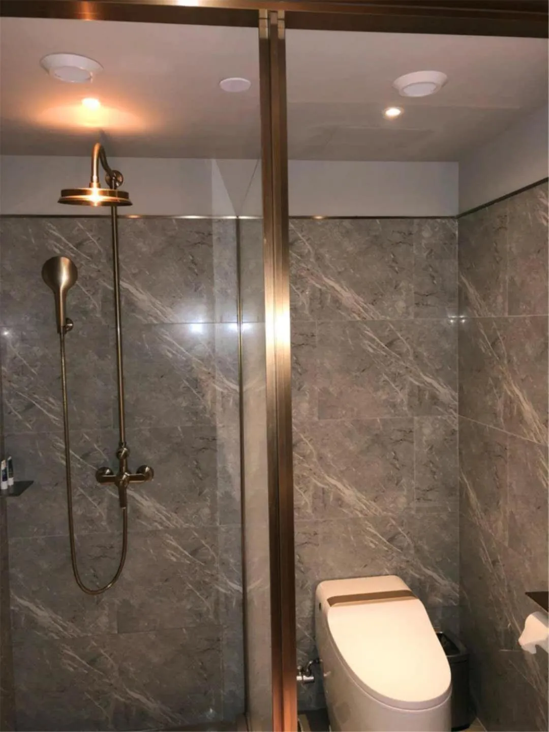 Shower in Mercure Hangzhou West Lake