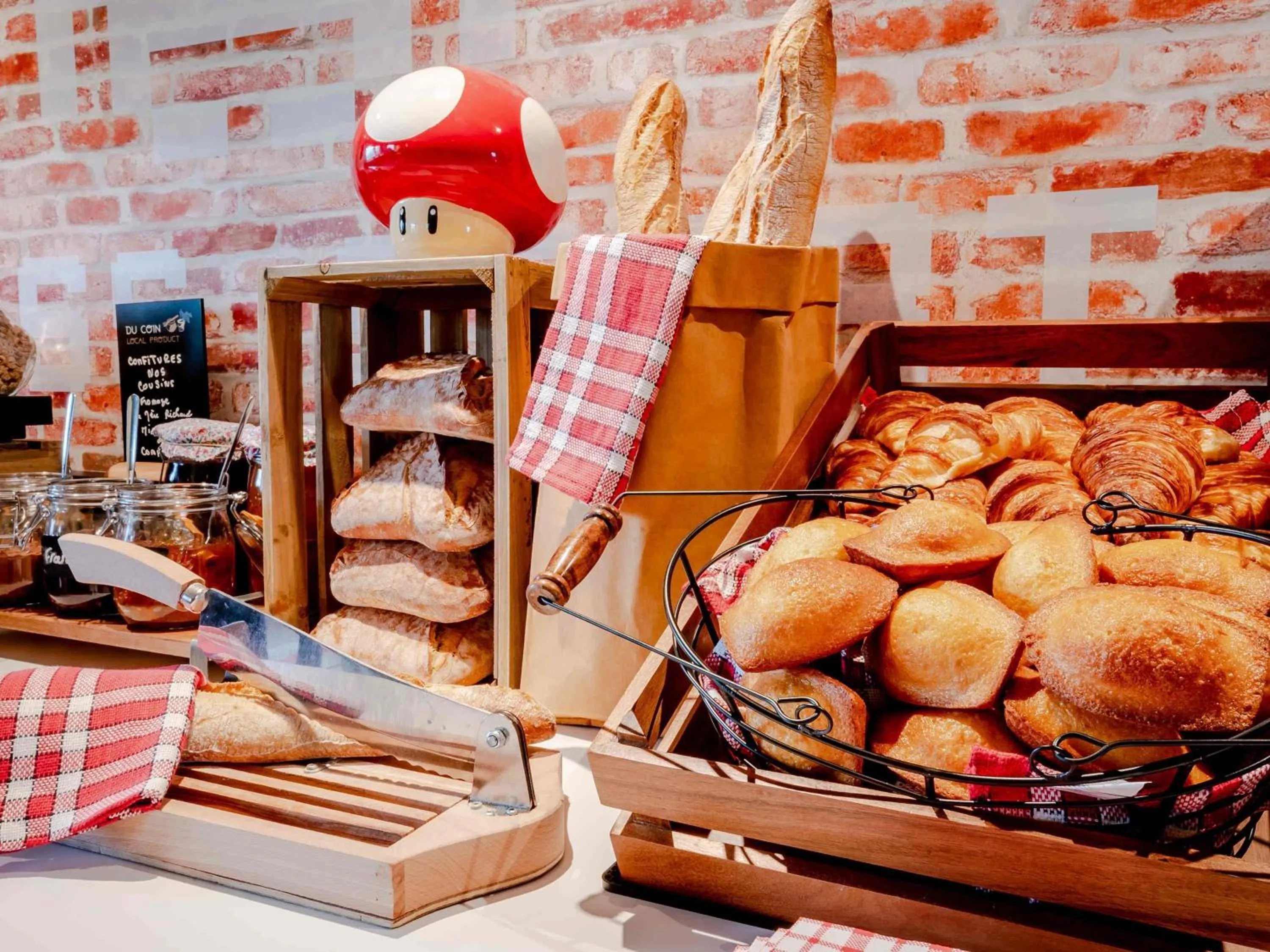 Breakfast in ibis Styles Lyon Bron Eurexpo