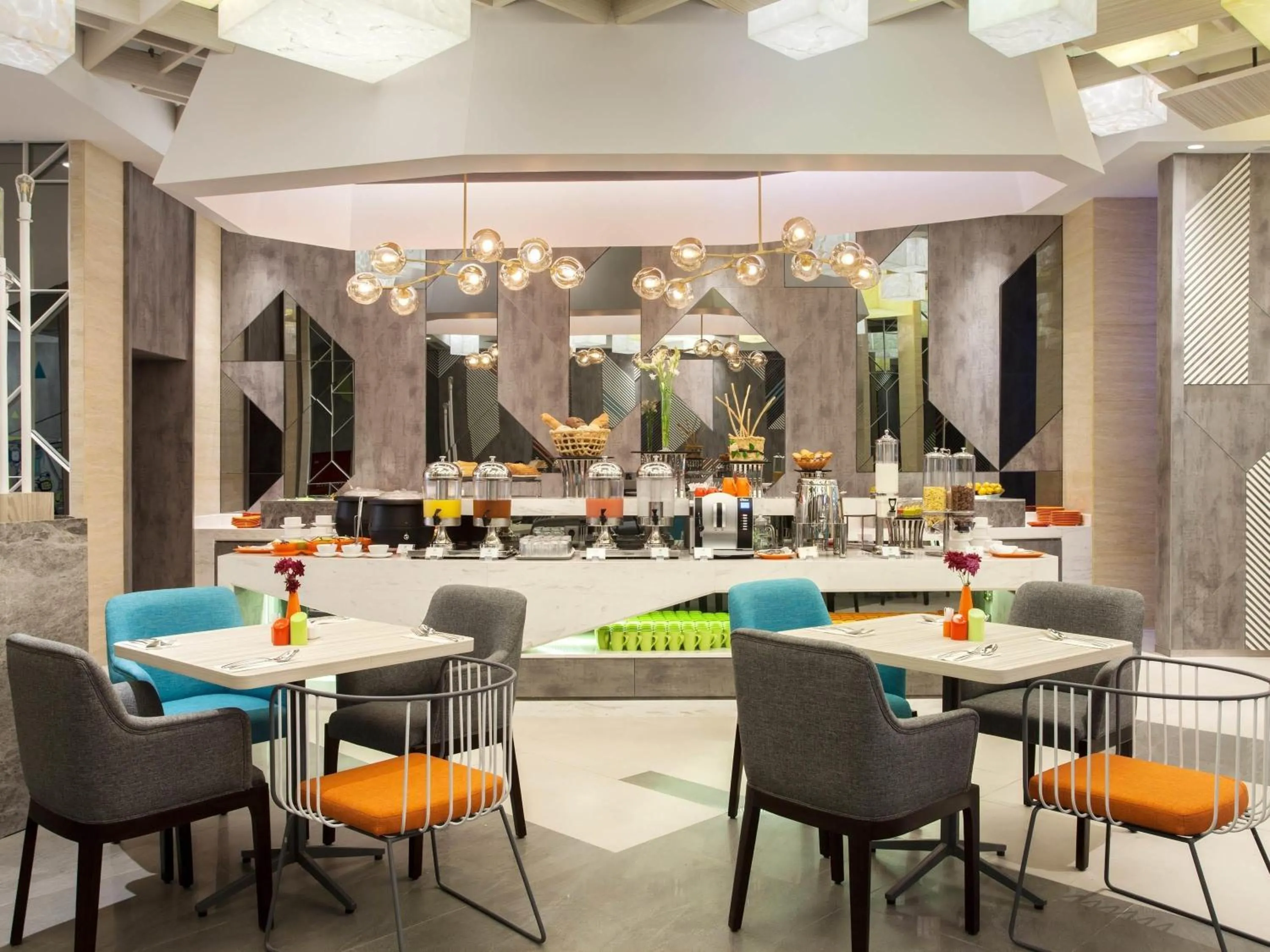 Restaurant/places to eat in ibis Styles Medan Pattimura