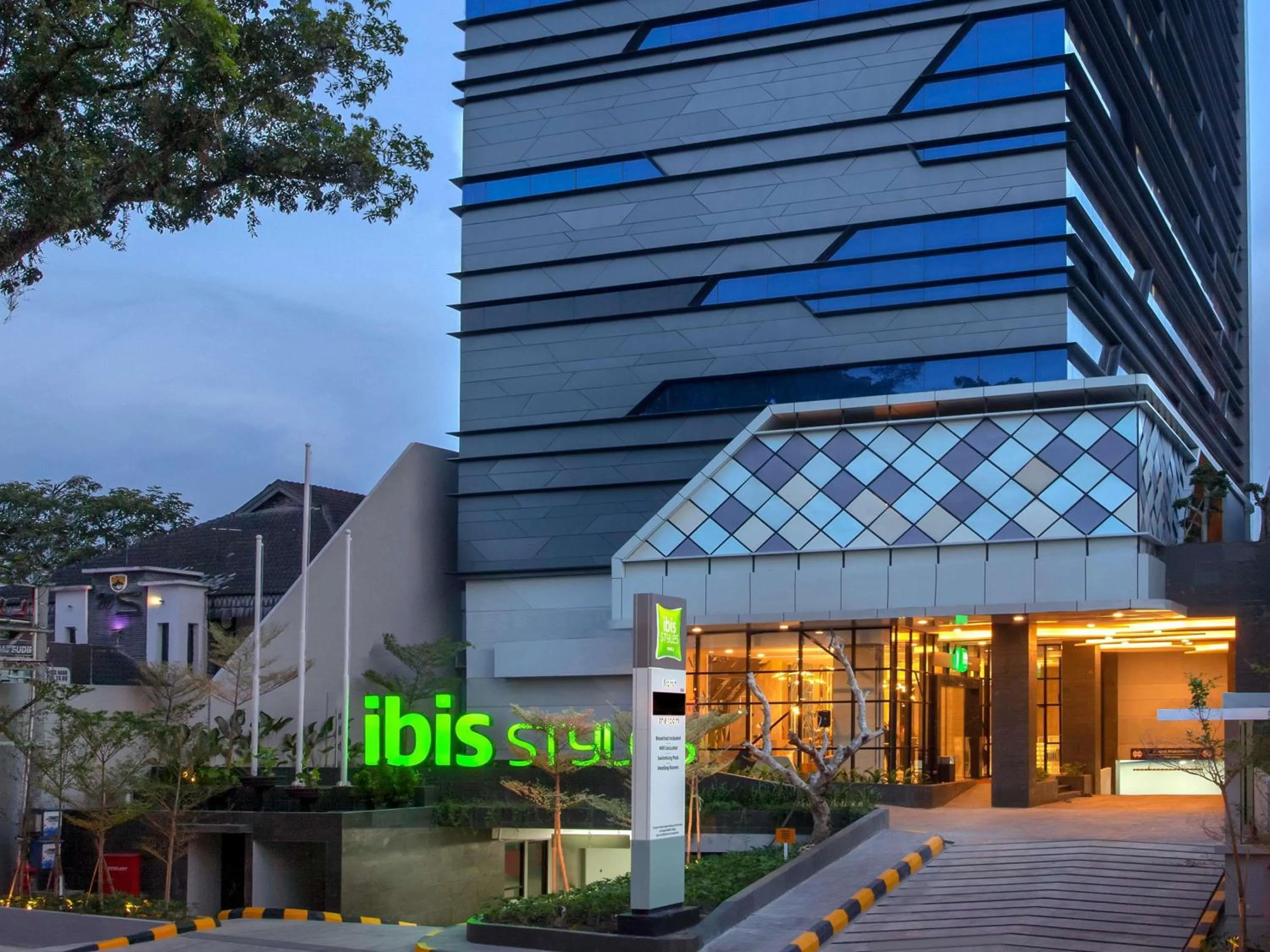 Property building in ibis Styles Medan Pattimura