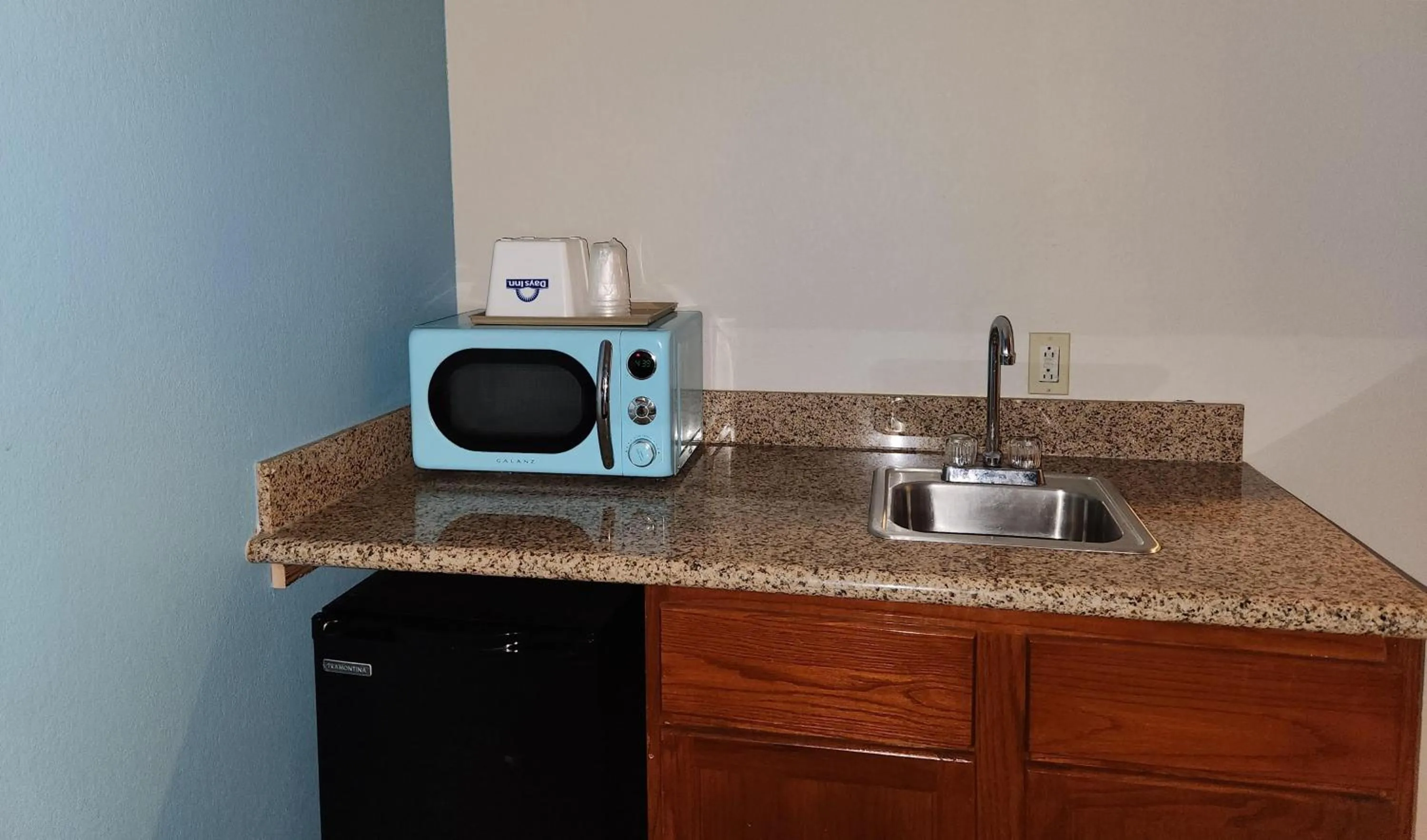 Photo of the whole room in Days Inn & Suites by Wyndham Thibodaux