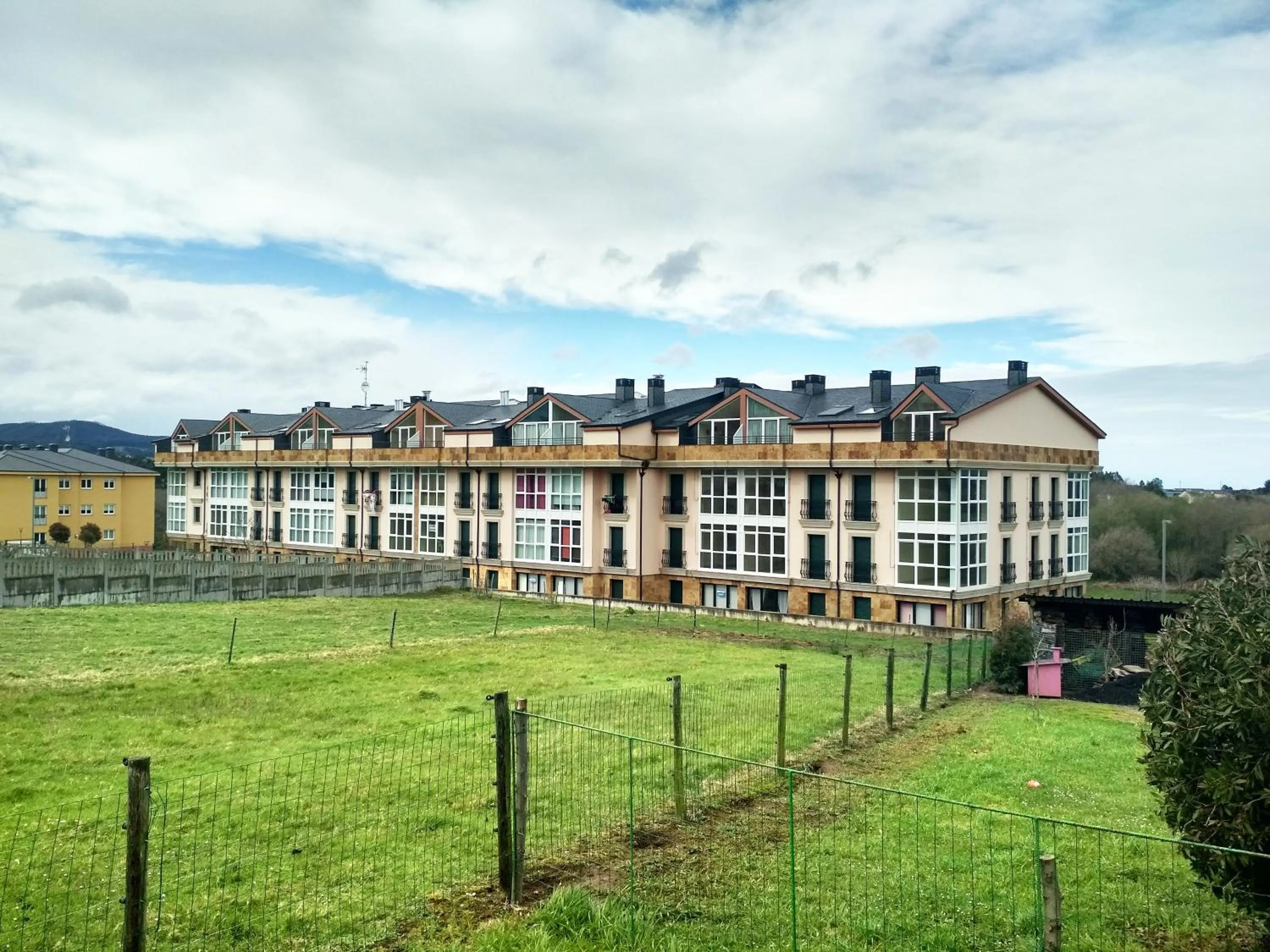 Facade/entrance in Alojamientos Playa de las Catedrales 3000