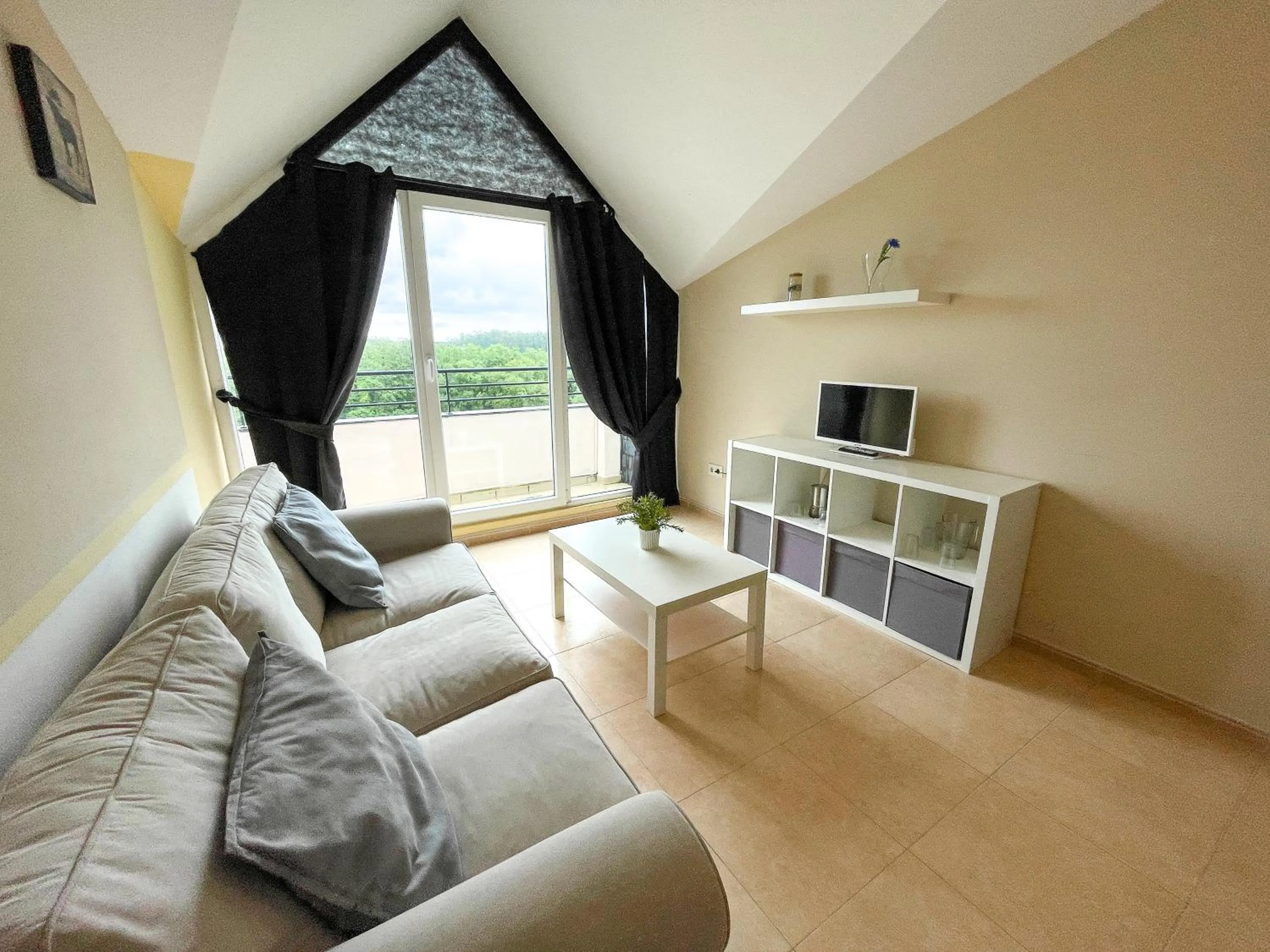 TV and multimedia in Alojamientos Playa de las Catedrales 3000