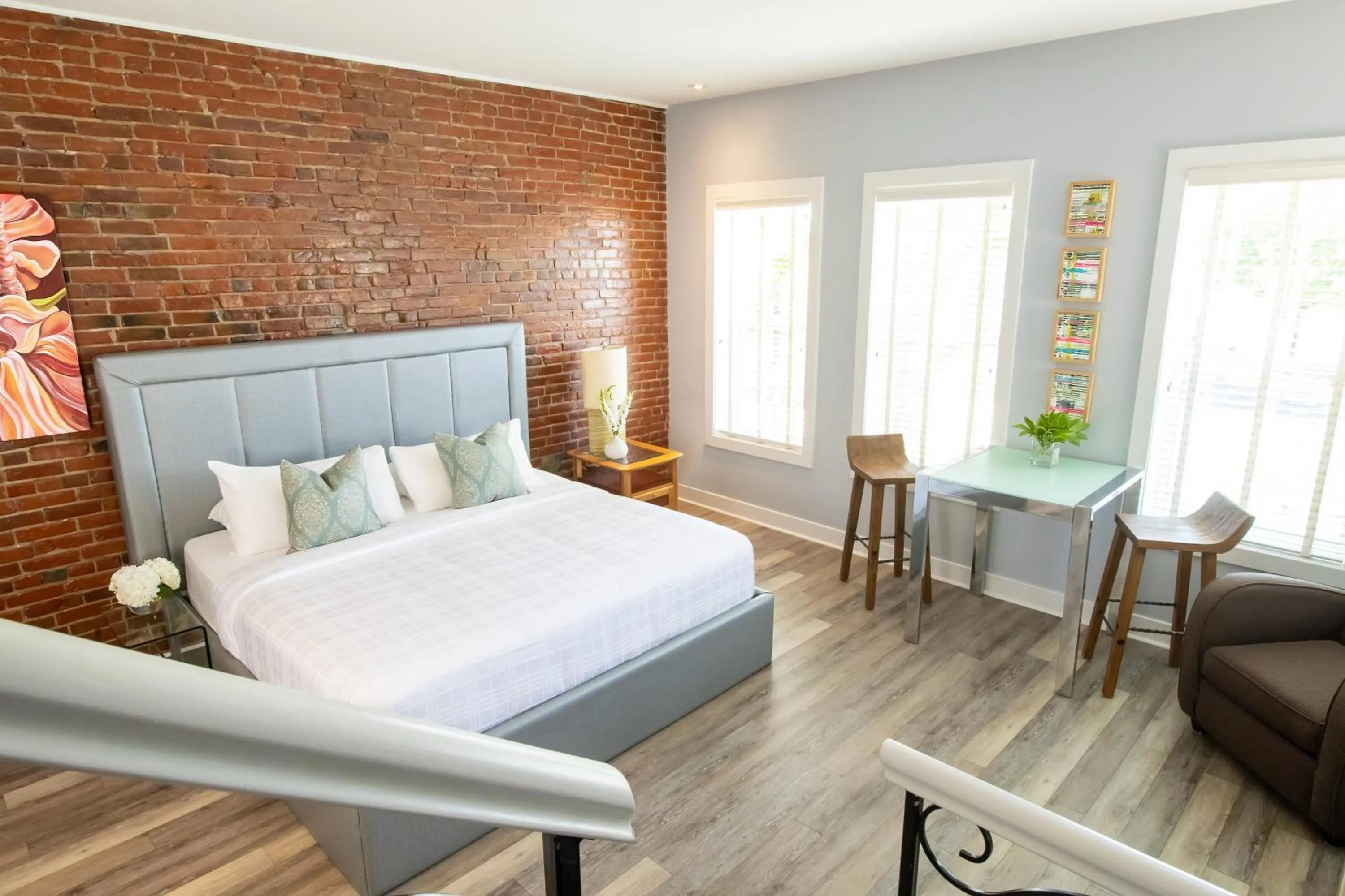 Bed in Retro Suites Hotel