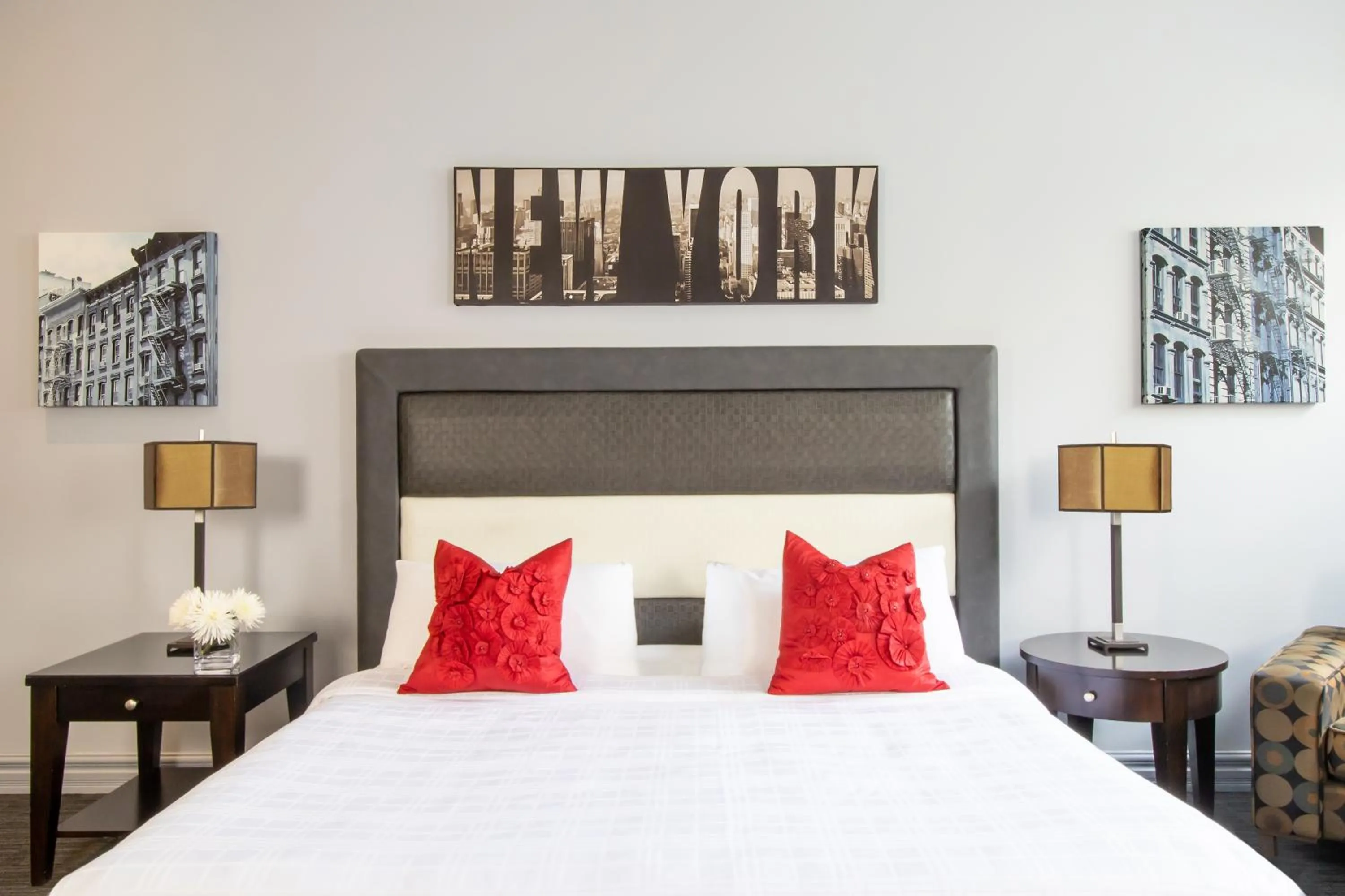 Bed in Retro Suites Hotel