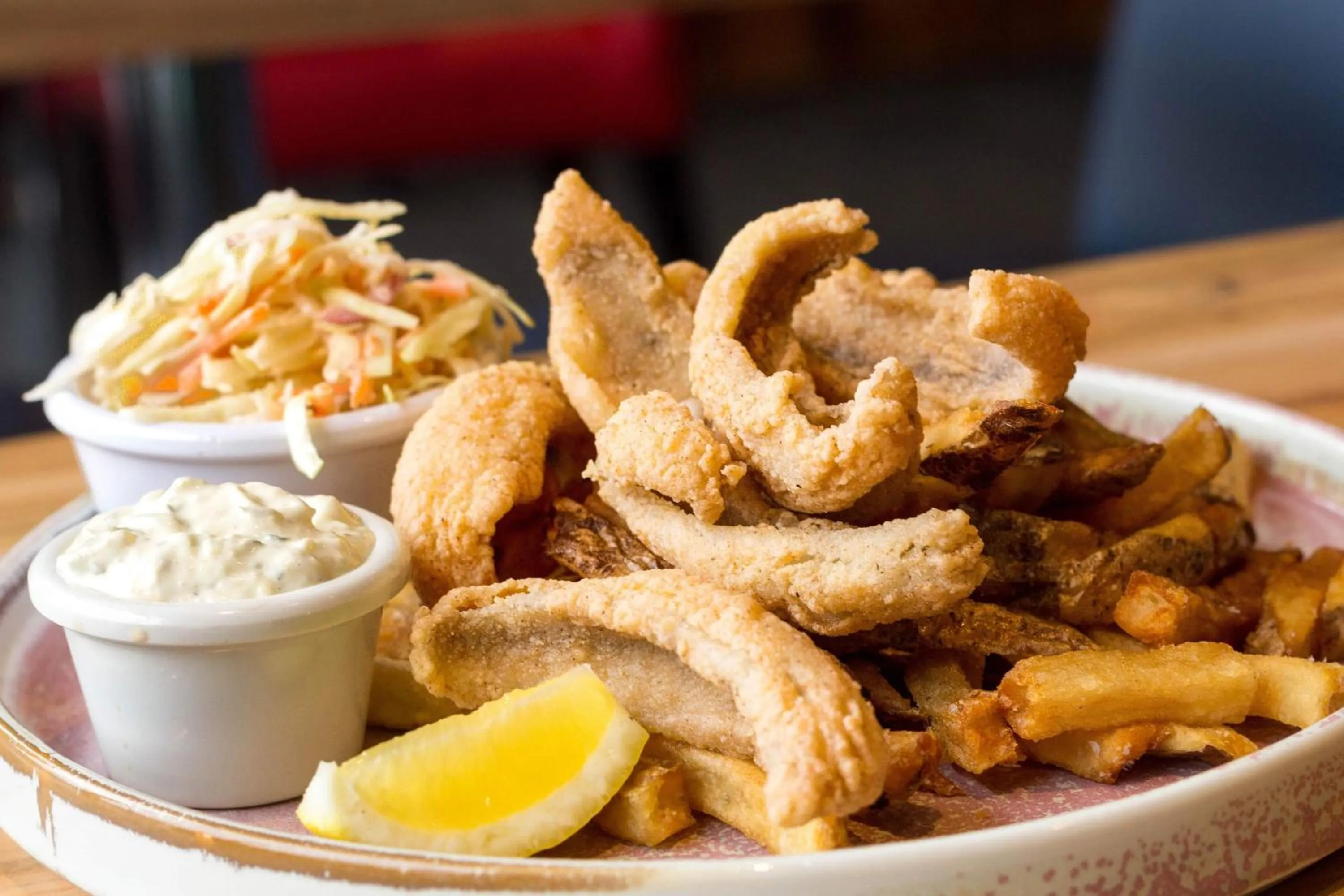 Restaurant/places to eat in Retro Suites Hotel