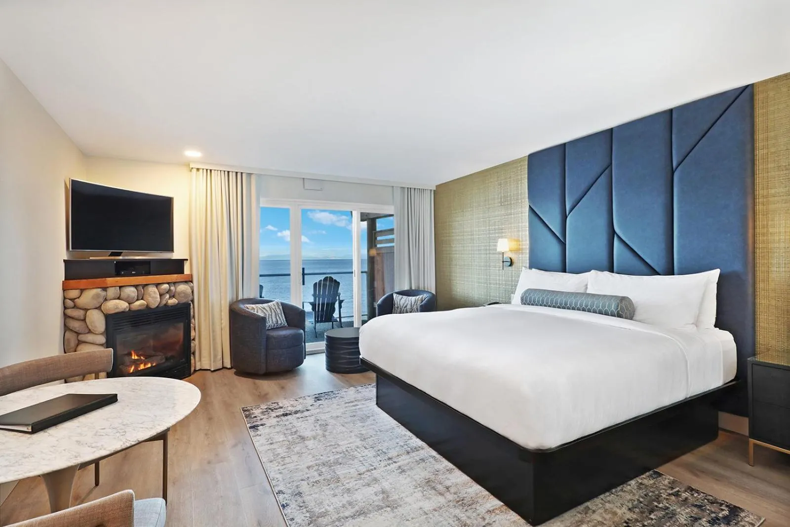 Bed in Kingfisher Pacific Resort & Spa