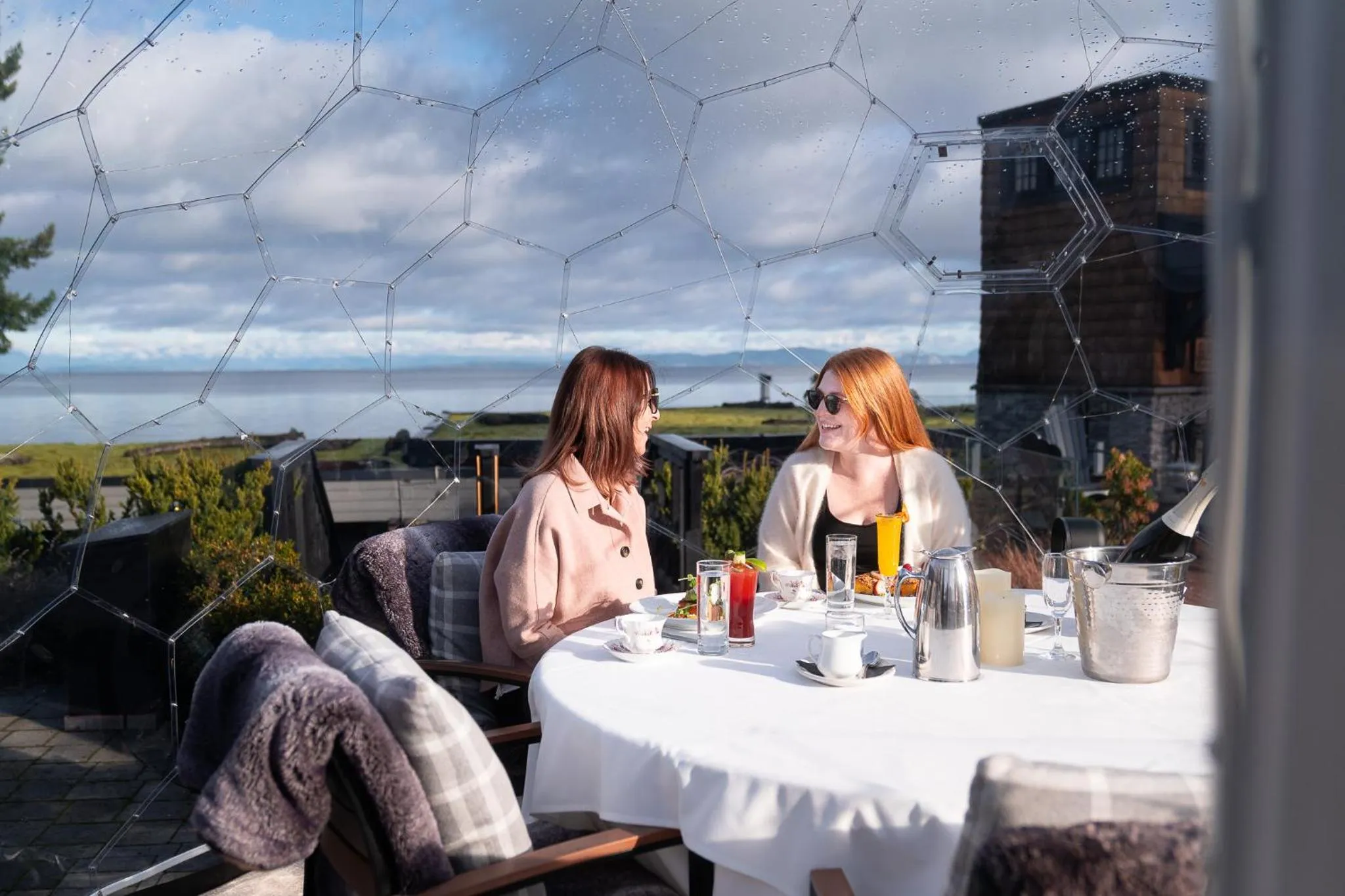 Restaurant/places to eat in Kingfisher Pacific Resort & Spa