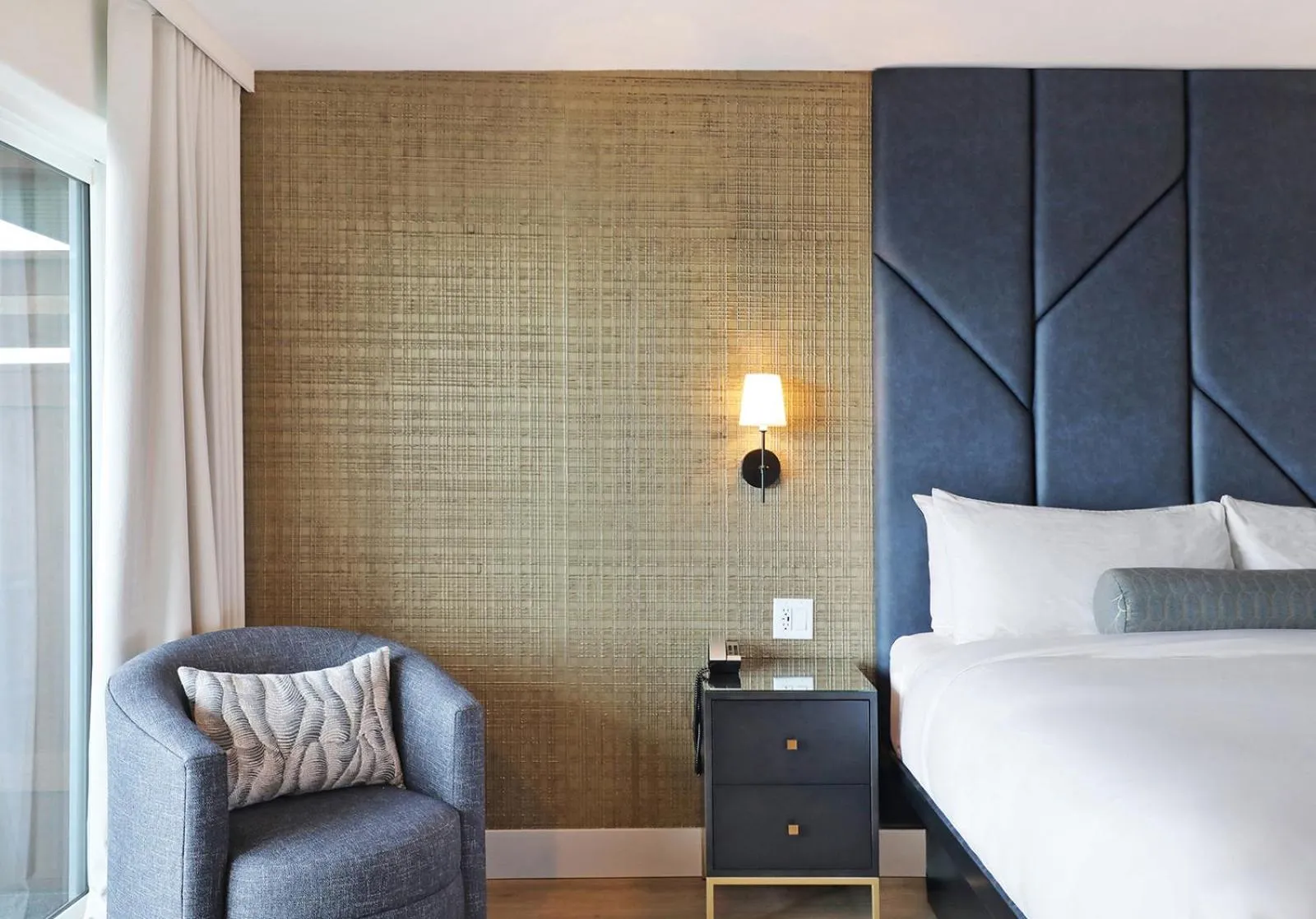 Bed in Kingfisher Pacific Resort & Spa