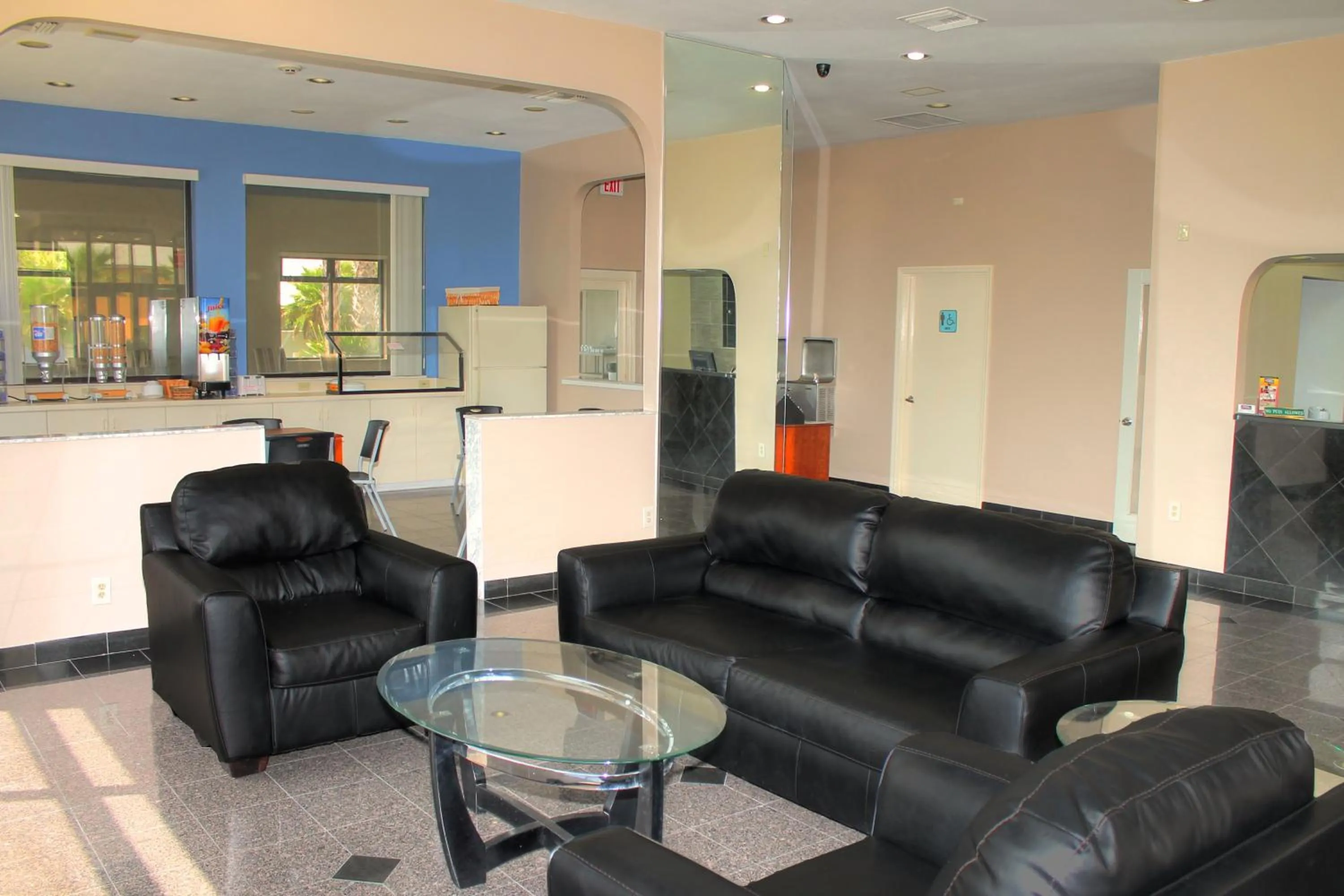 Lobby or reception in Regency Inn & Suites - Saint Augustine