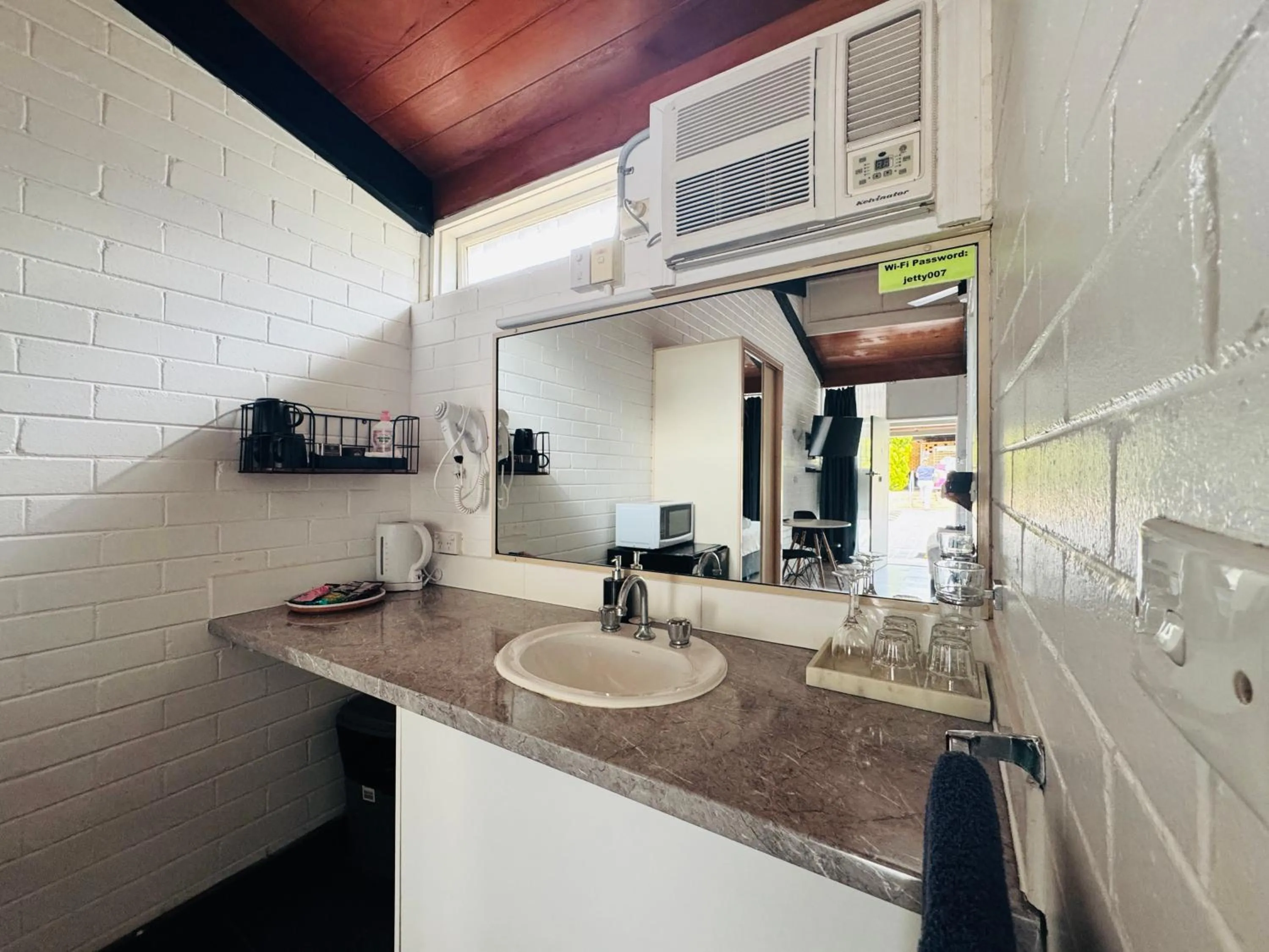 Kitchen or kitchenette in Jetty Motel The Entrance