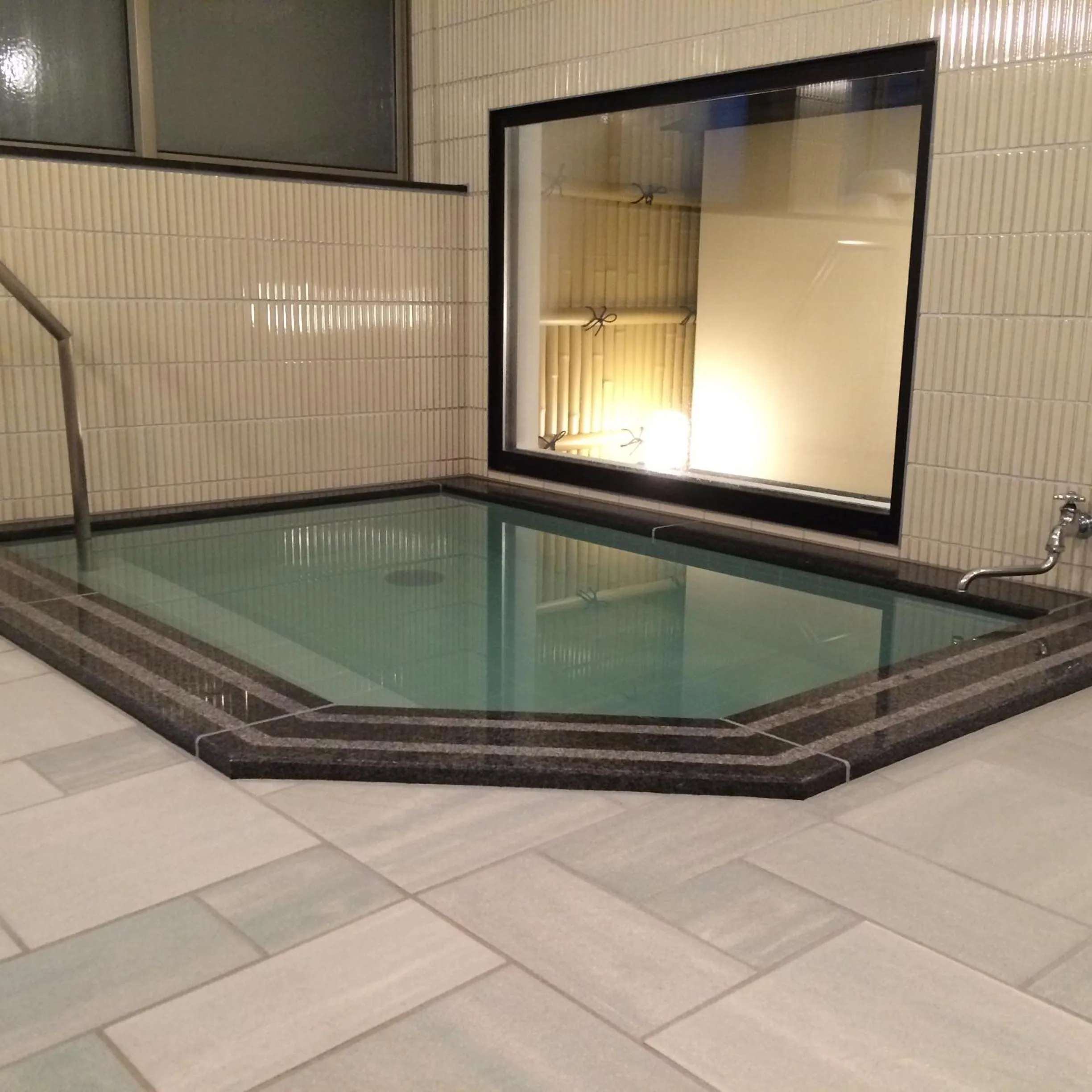 Swimming pool in Jizokan Matsuya Ryokan