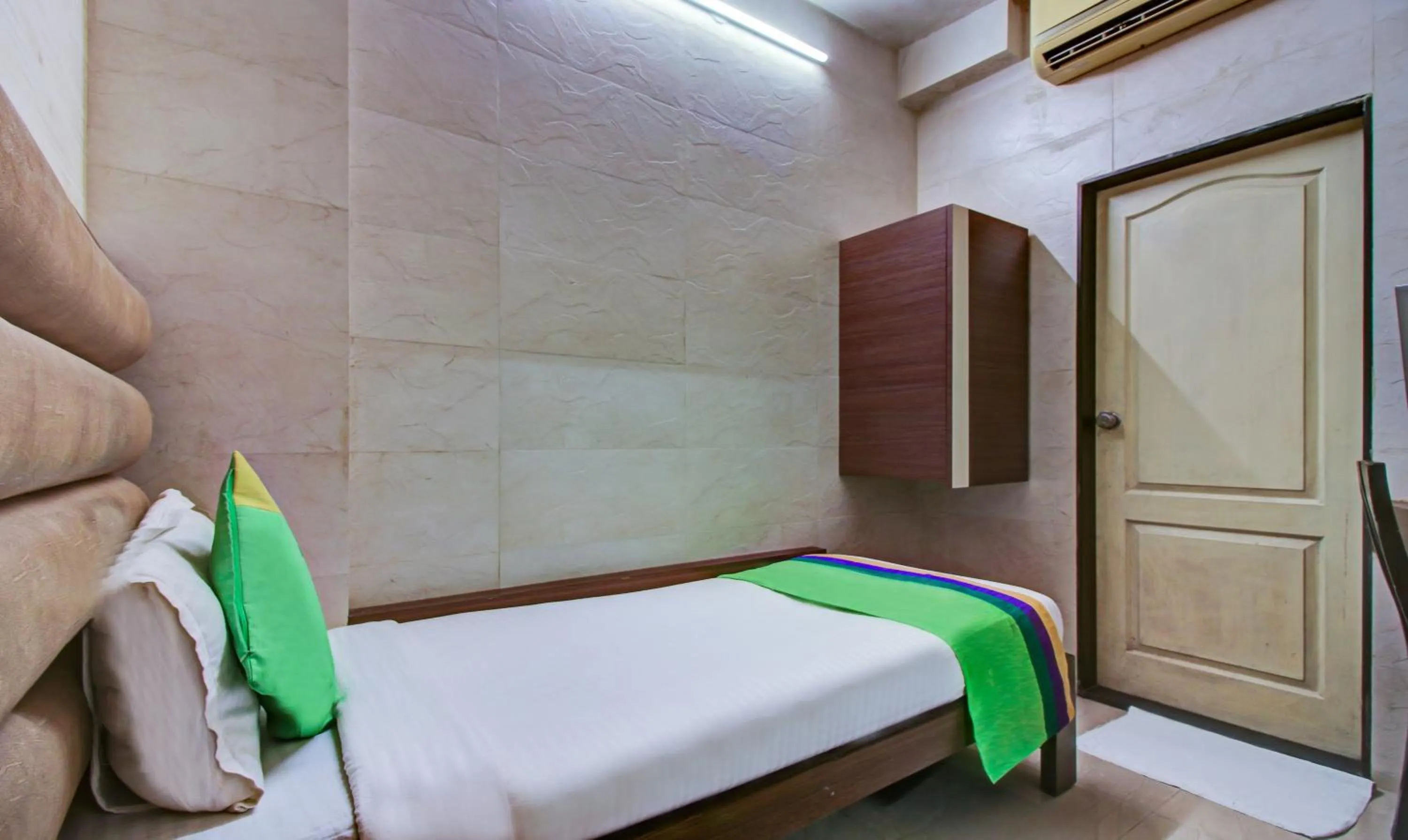 Bedroom, Bed in Treebo Lake Bloom Powai