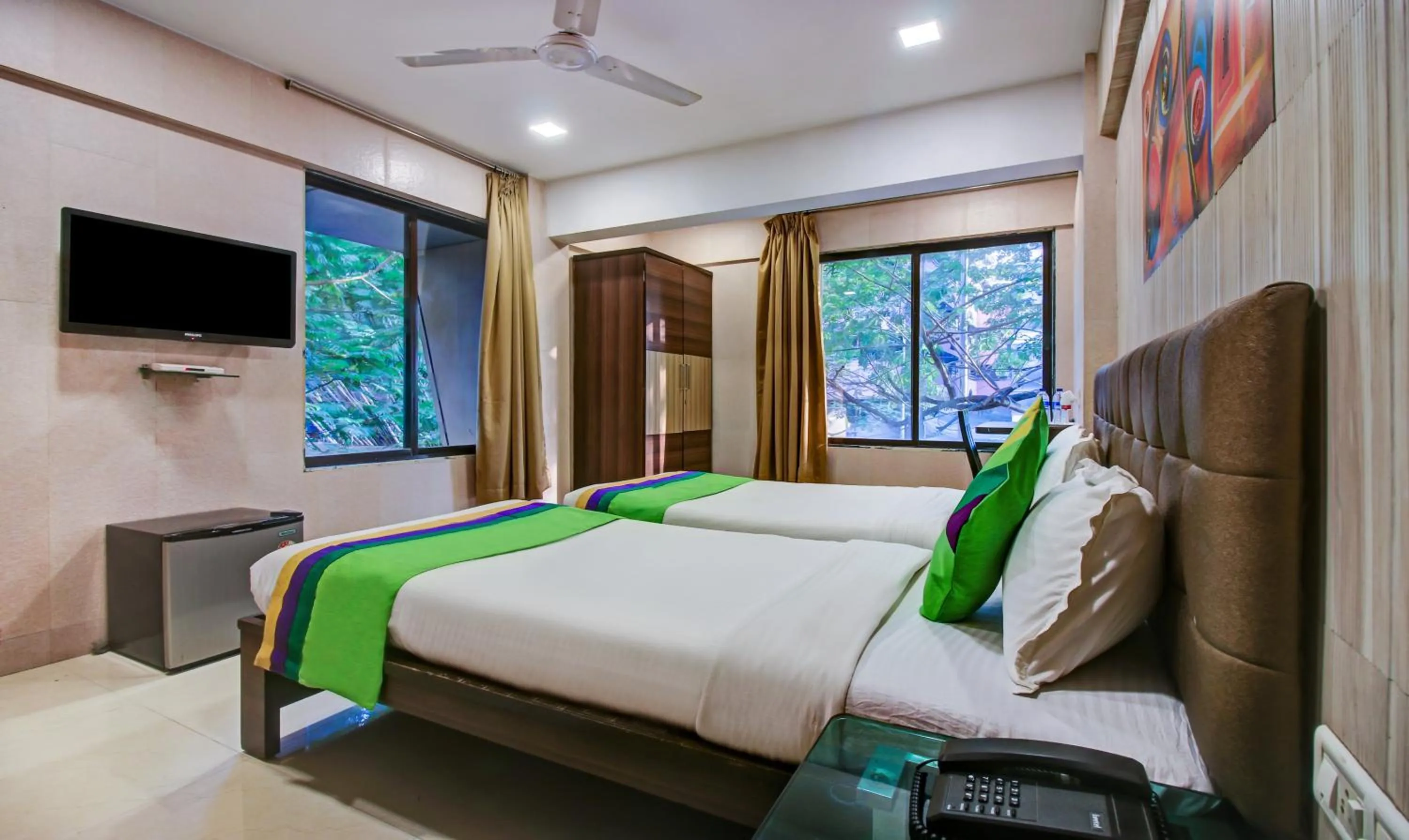 Photo of the whole room, Bed in Treebo Lake Bloom Powai