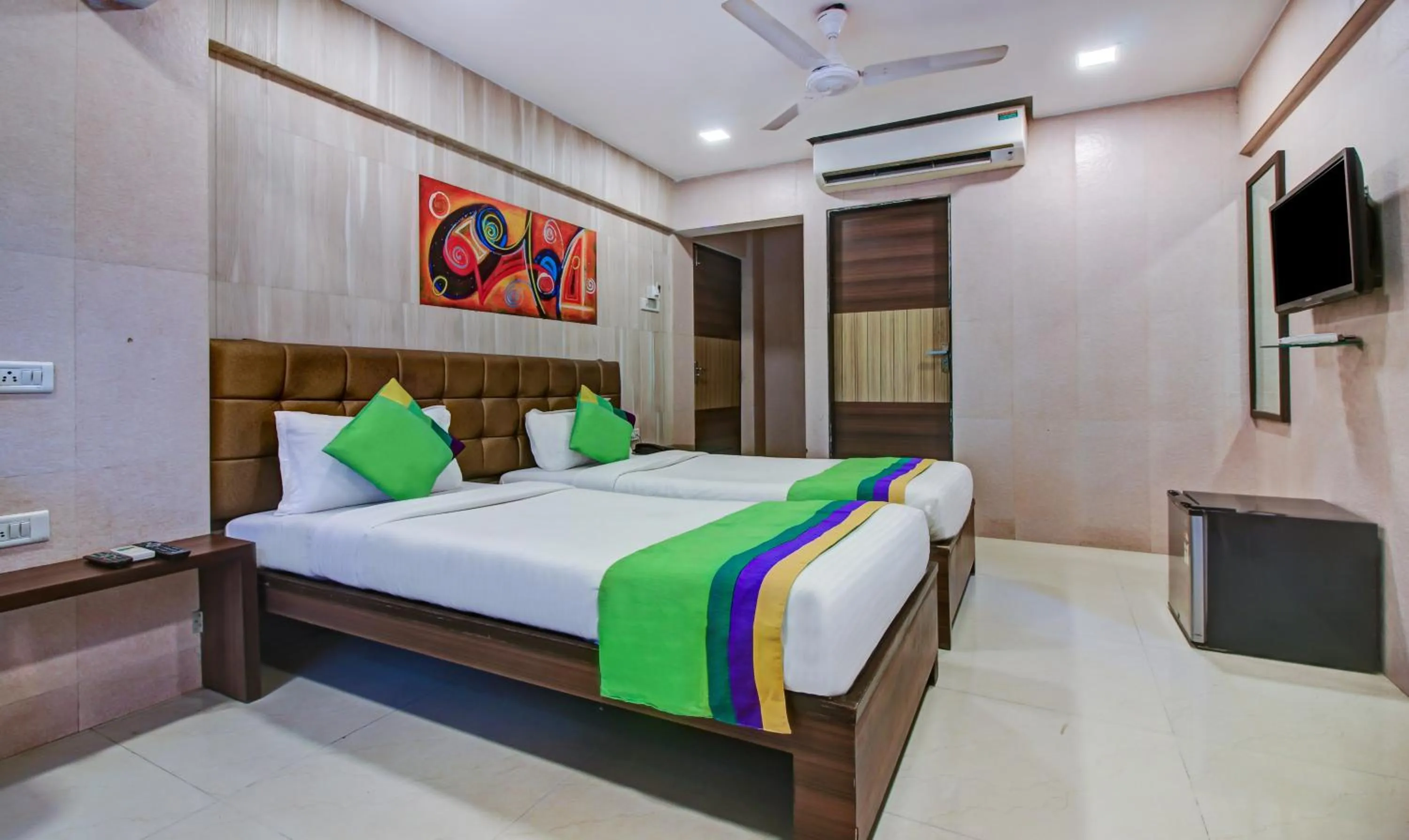 TV and multimedia, Bed in Treebo Lake Bloom Powai