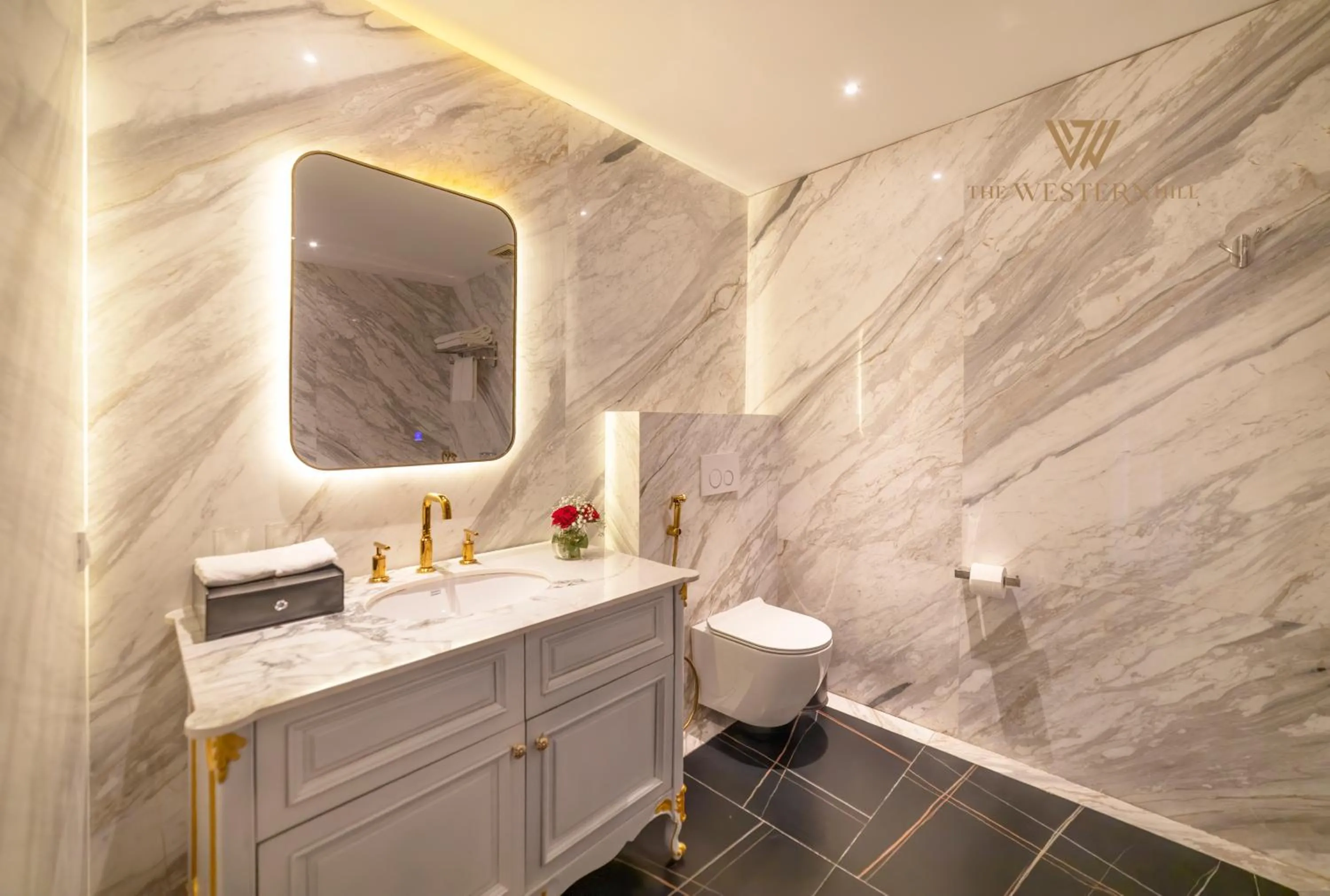 Shower in The Western Hill Dalat Hotel