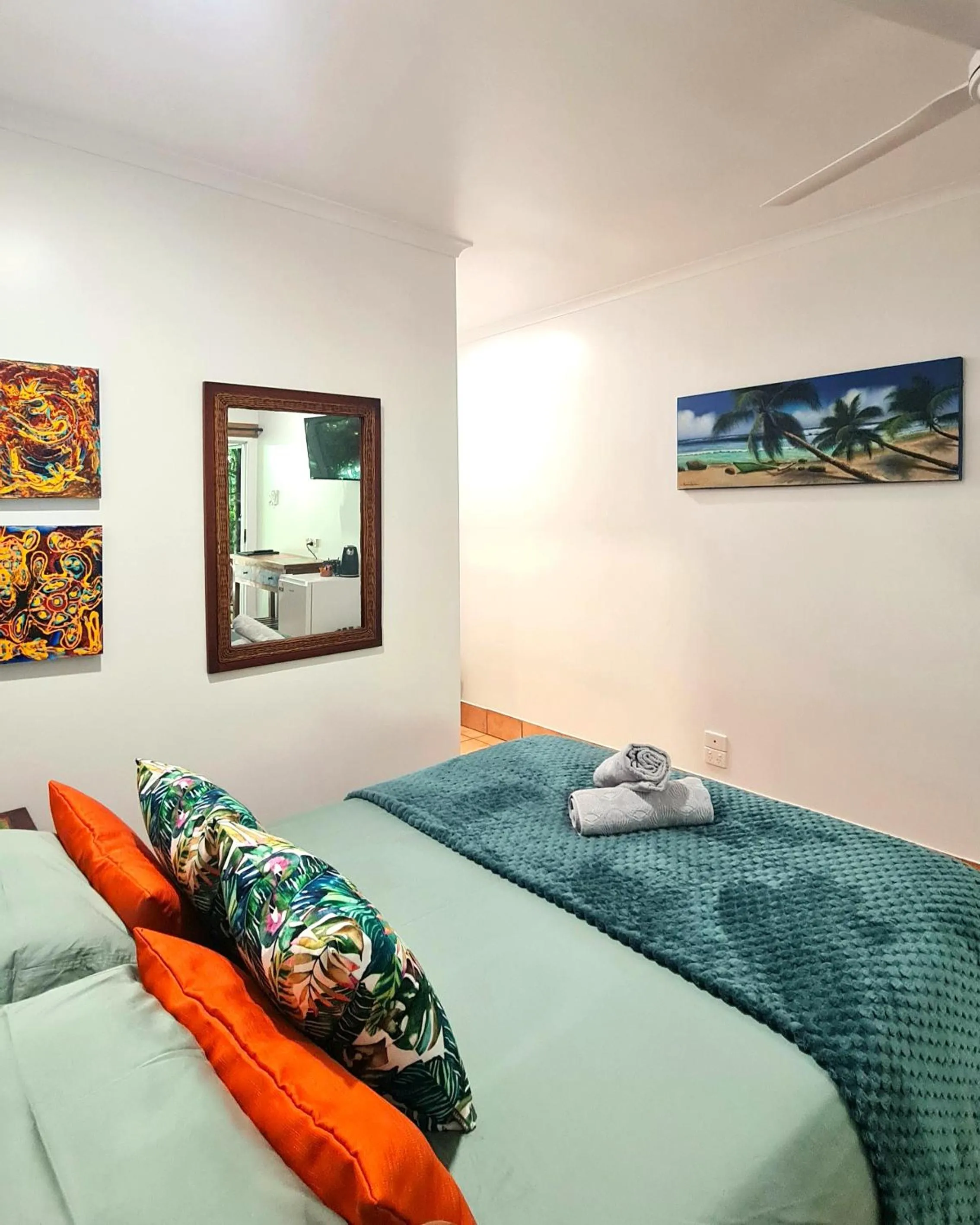 Bed in Rainforest Motel