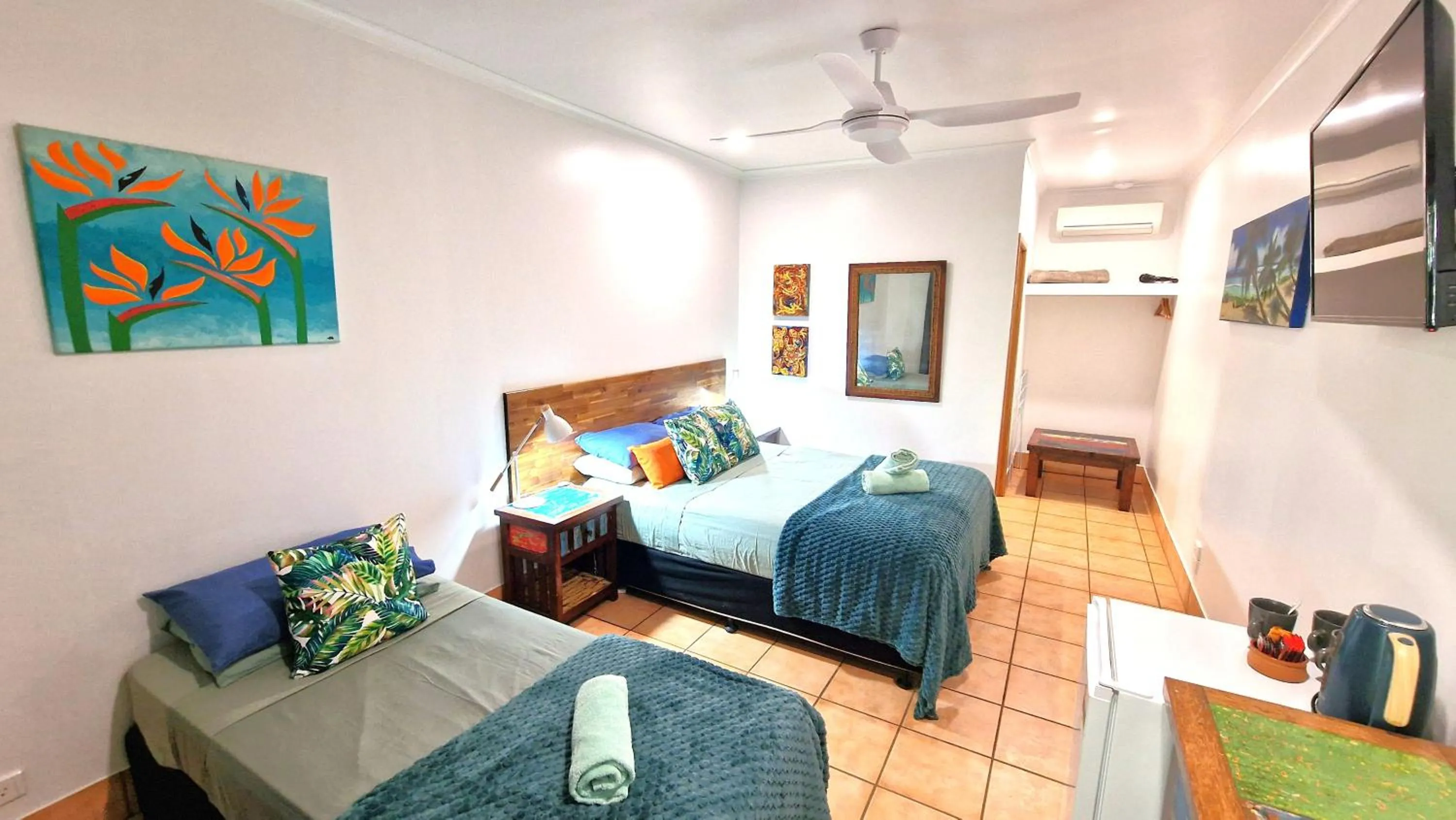 Bed in Rainforest Motel