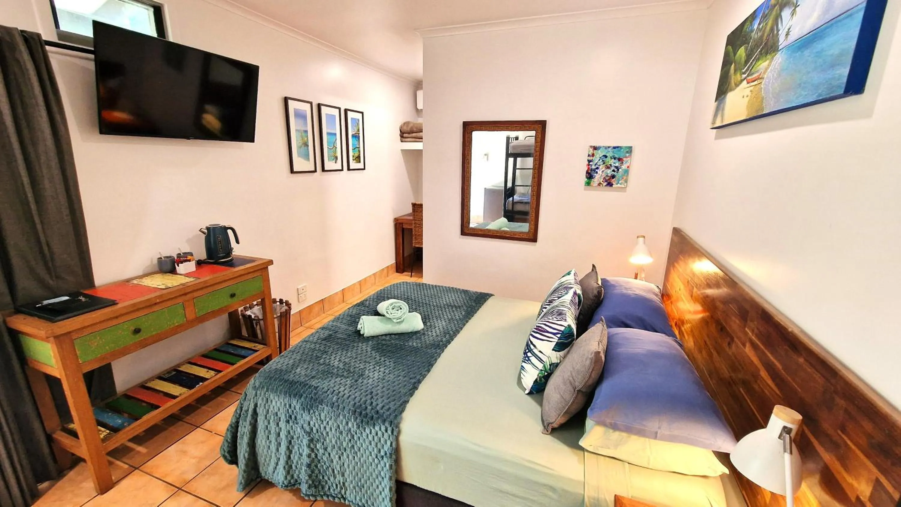 Bed in Rainforest Motel