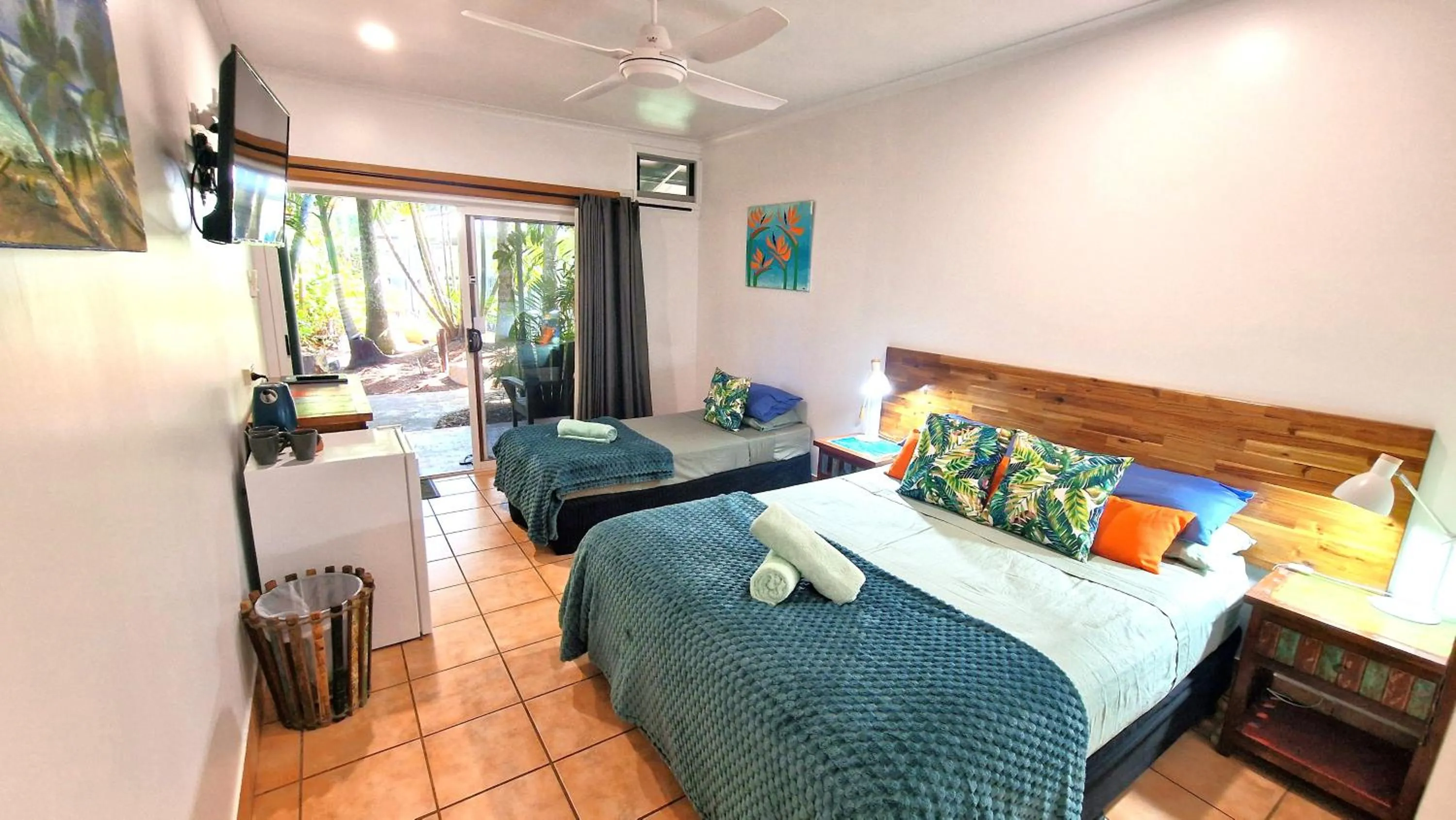 Bed in Rainforest Motel