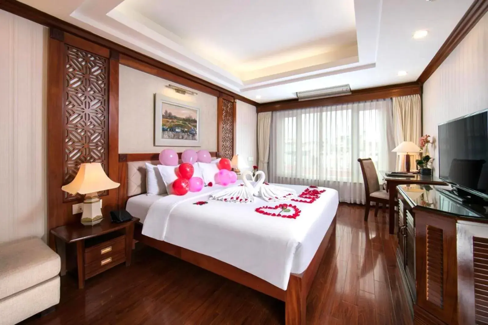 Executive Double or Twin City View+ Free Afternoon Tea and 1 Welcome Drink in Thien Thai Hotel & Spa Executive Double or Twin City View+ Free Afternoon Tea and 1 Welcome Drink in Thien Thai Hotel & Spa
