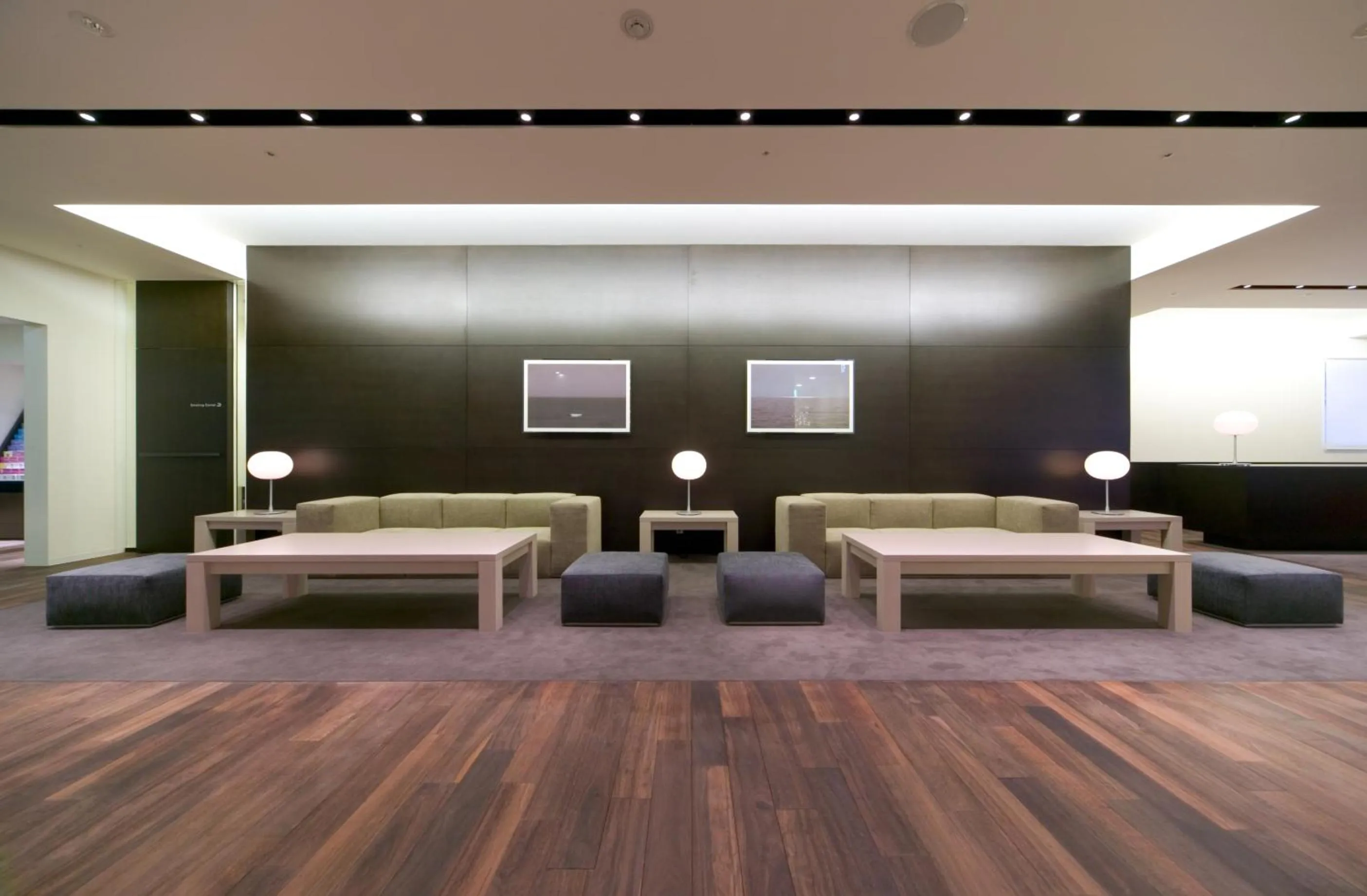Lobby or reception in Hotel Sunroute Tokushima