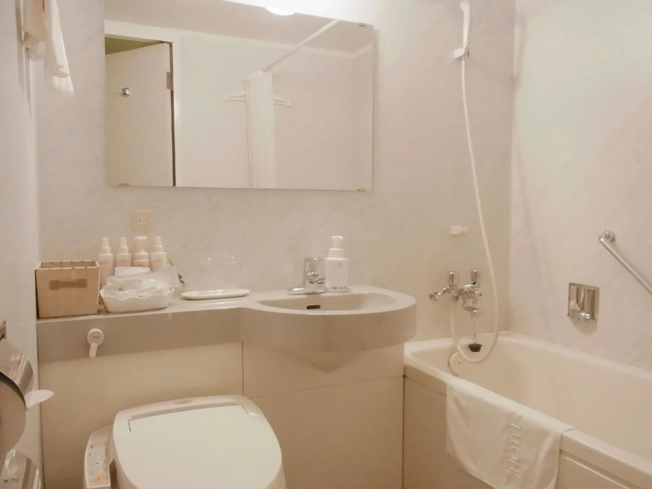 Bathroom in Hotel Sunroute Tokushima