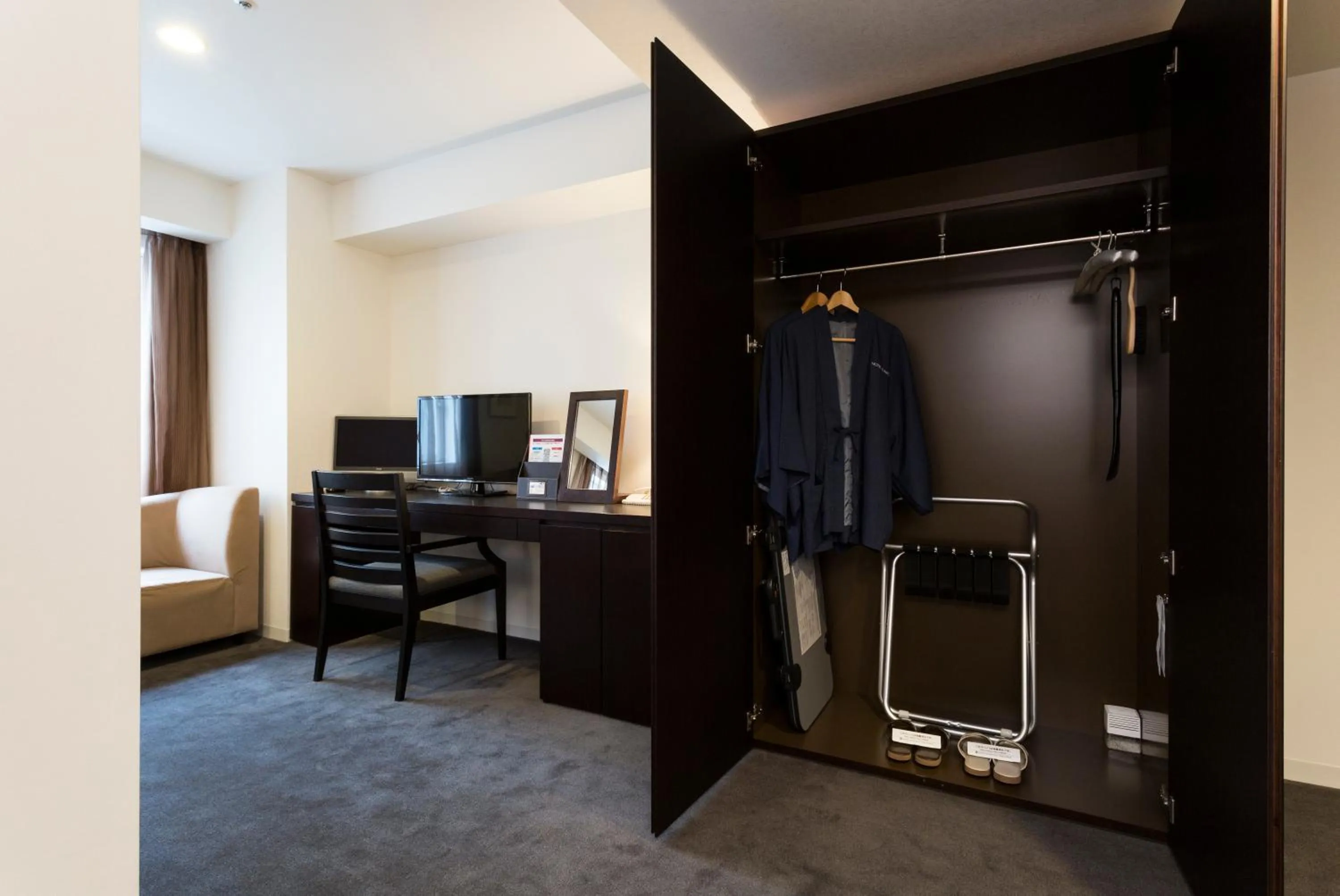 Decorative detail in Hotel Sunroute Tokushima