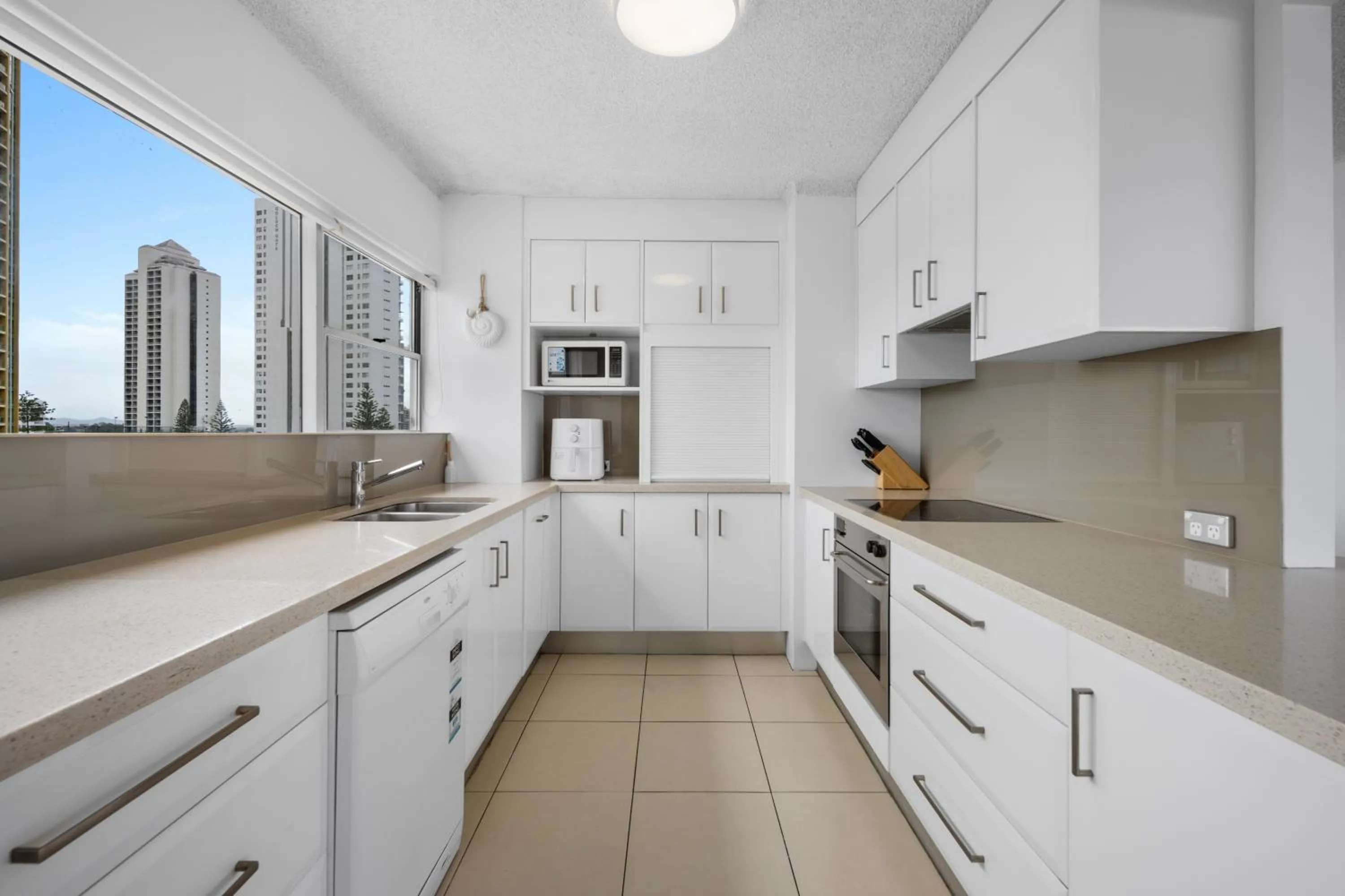 Pacific Plaza Apartments