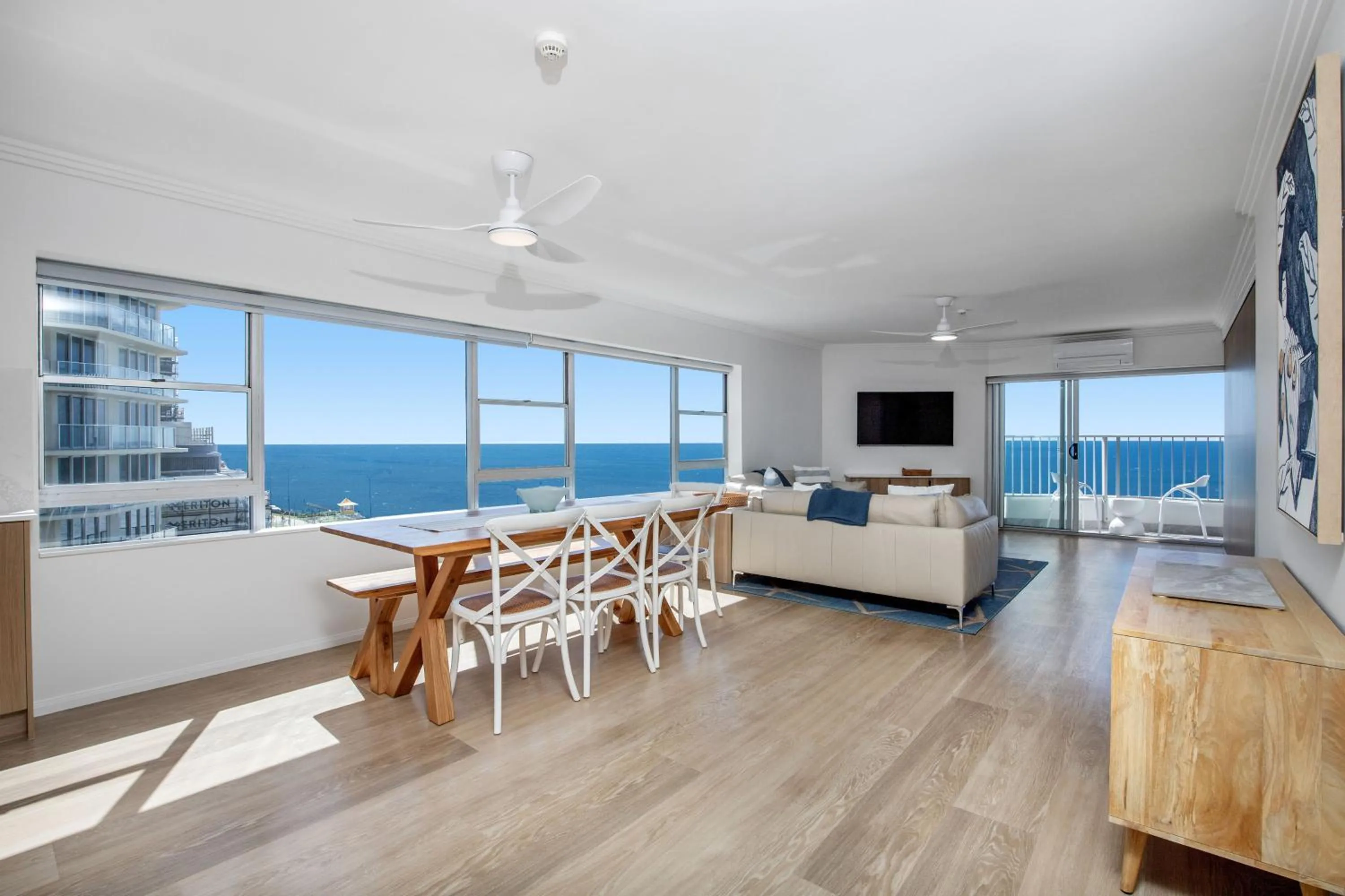 Pacific Plaza Apartments