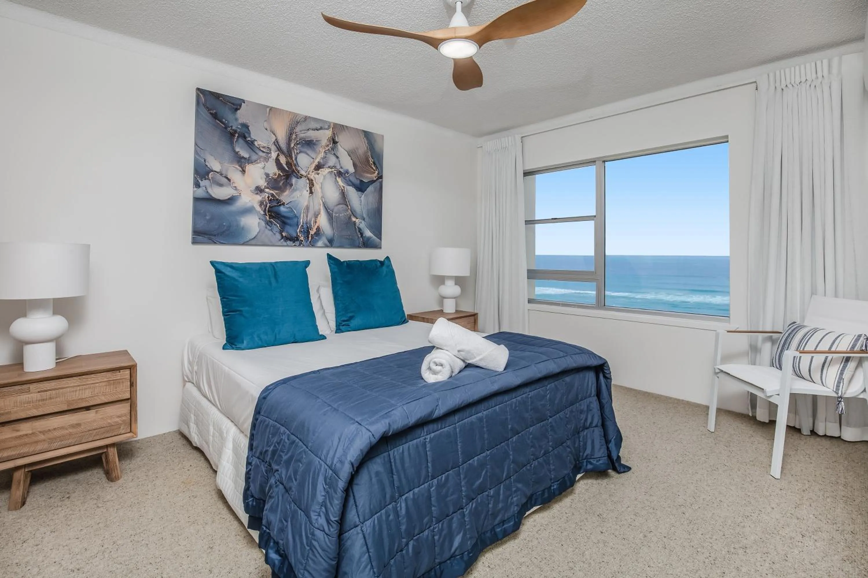 Bed in Pacific Plaza Apartments