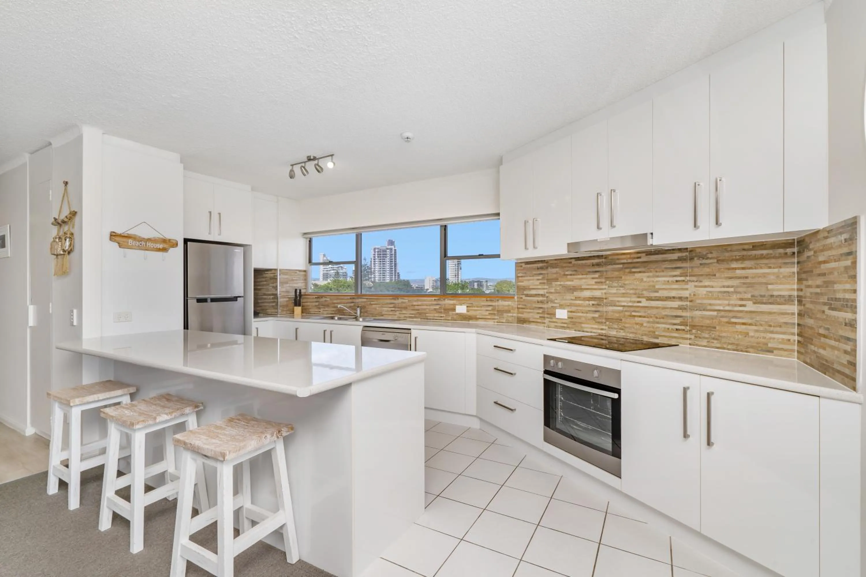 Pacific Plaza Apartments