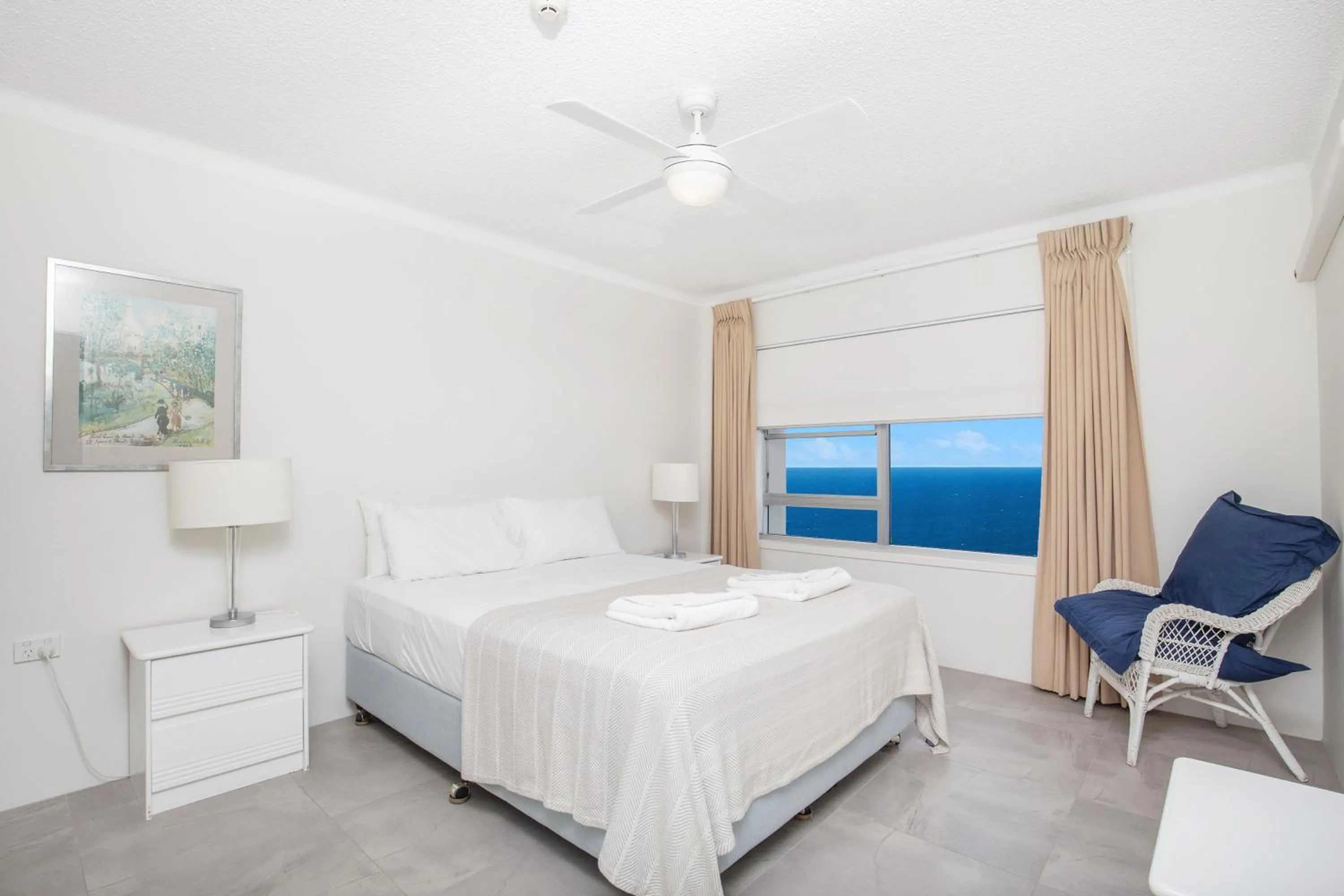 Bedroom, Bed in Pacific Plaza Apartments