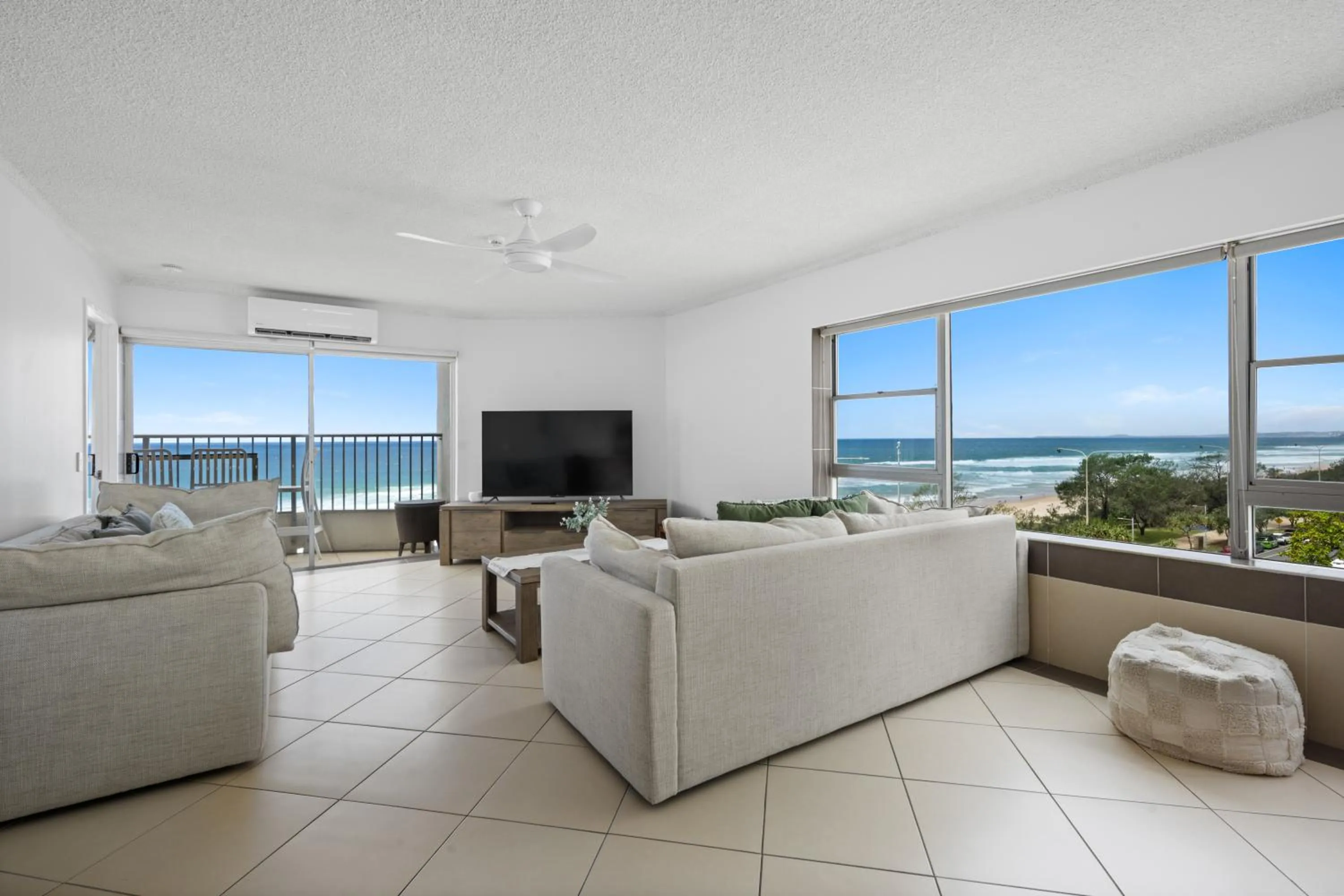 Pacific Plaza Apartments