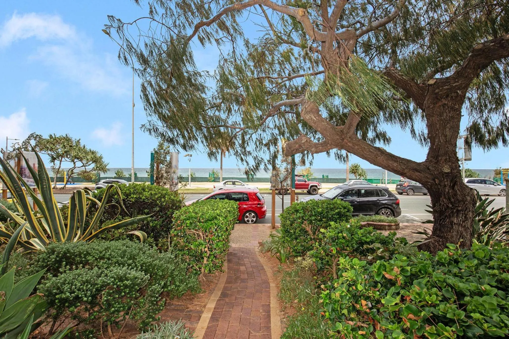 Garden in Pacific Plaza Apartments