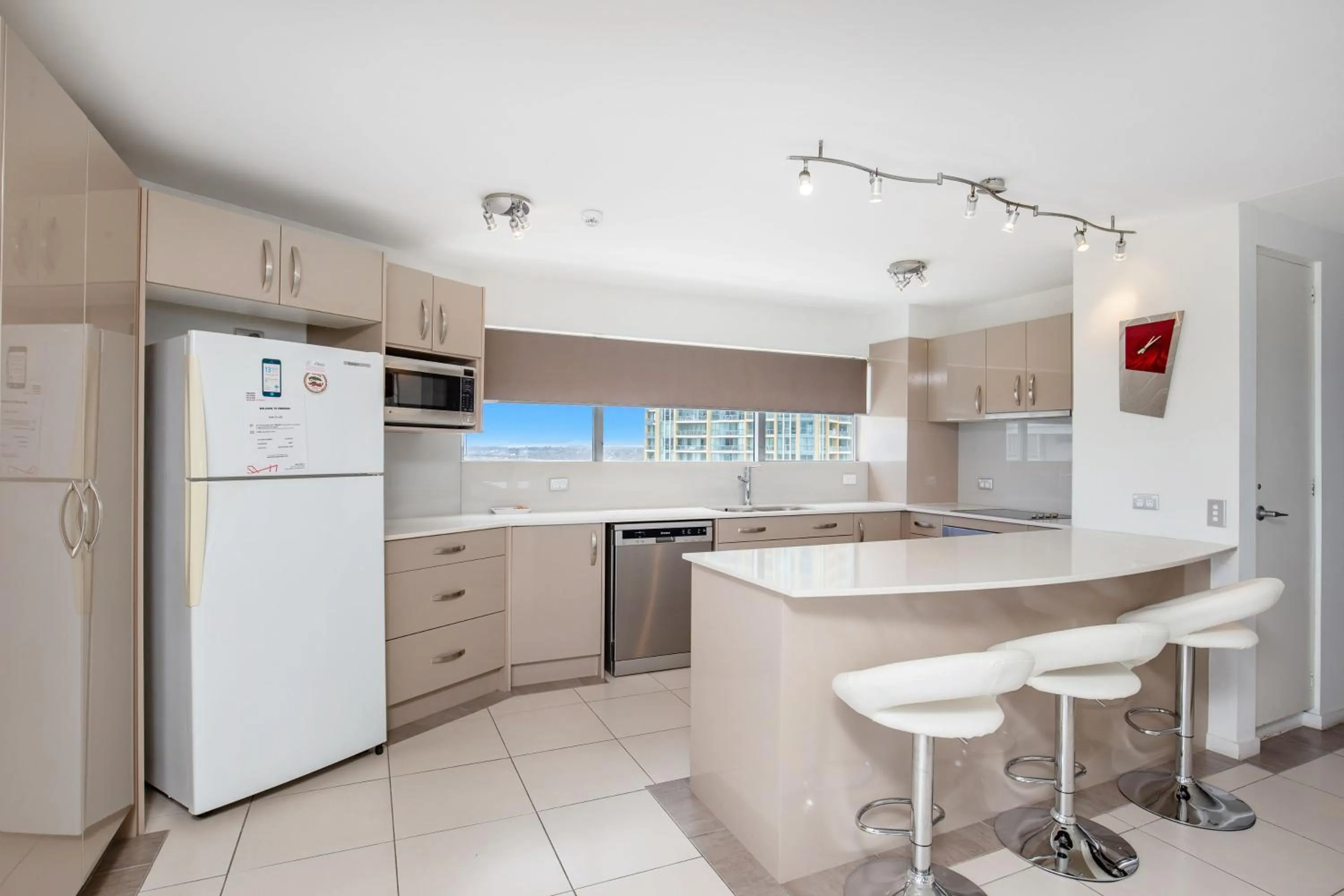 Pacific Plaza Apartments