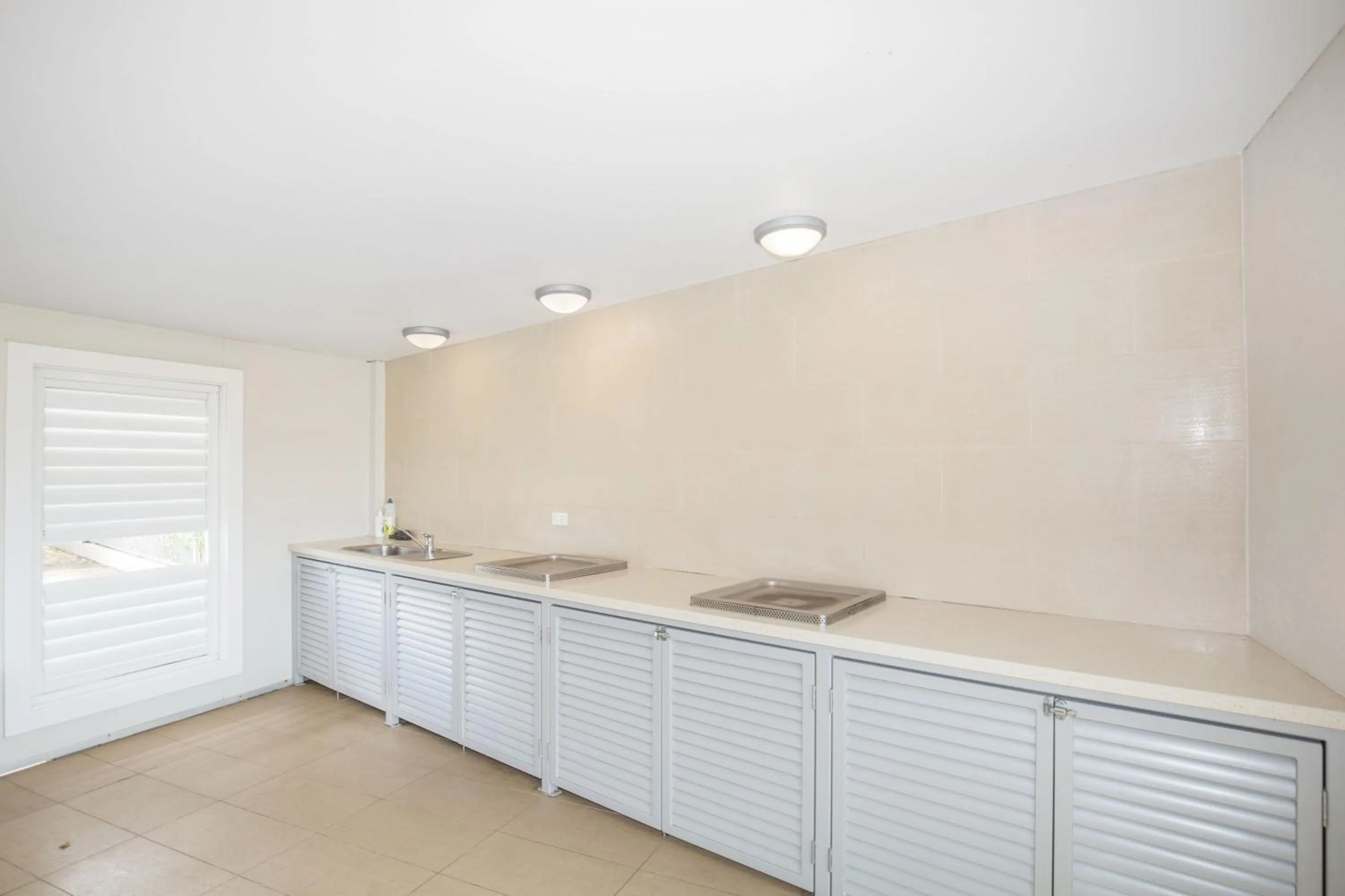 BBQ facilities in Pacific Plaza Apartments