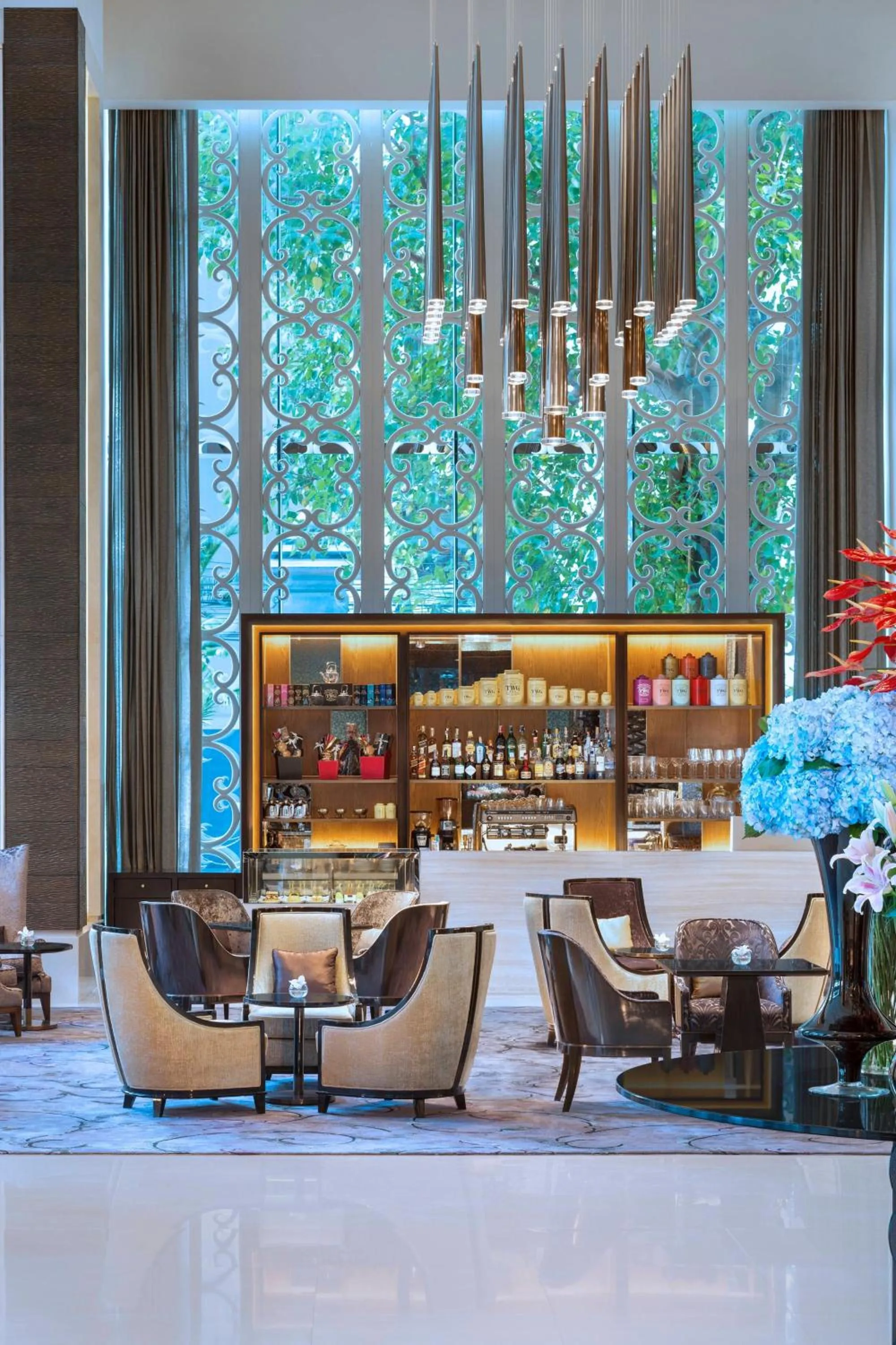 Lounge or bar in The St. Regis Bangkok