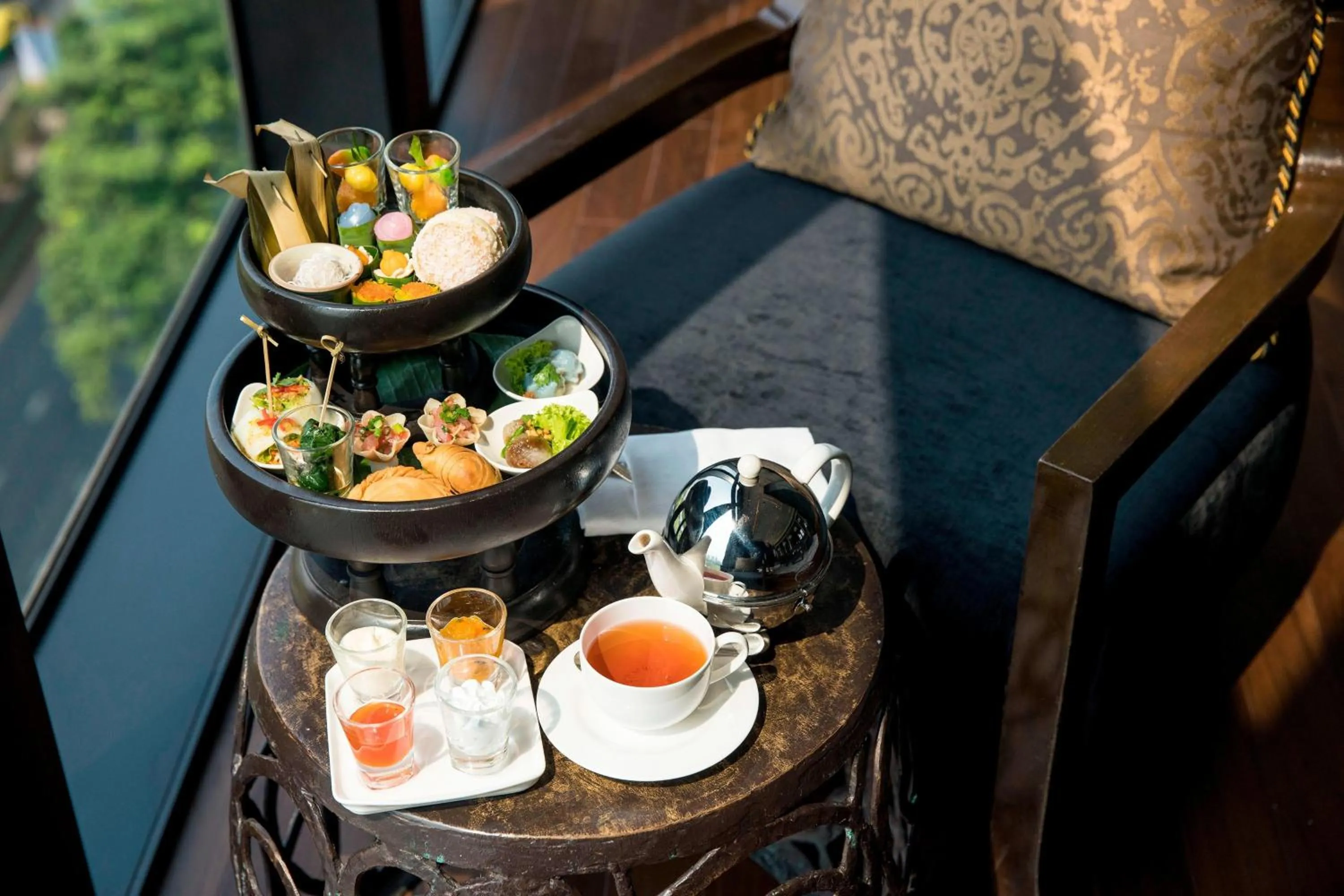 Restaurant/places to eat in The St. Regis Bangkok