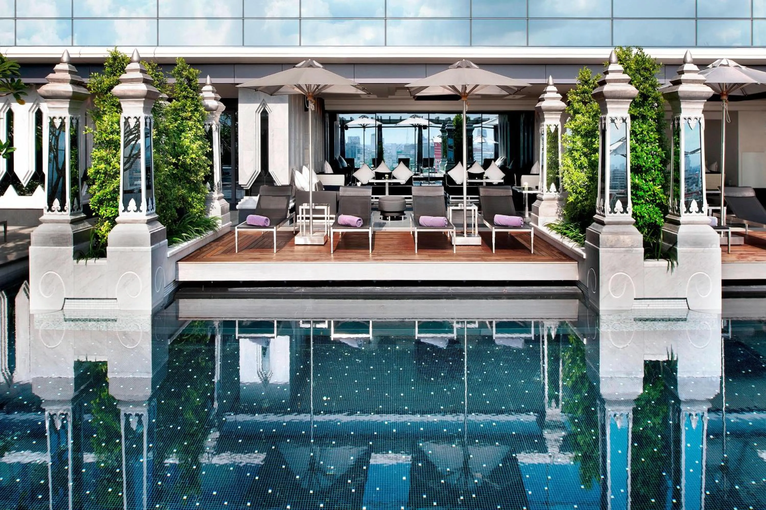 Swimming pool in The St. Regis Bangkok