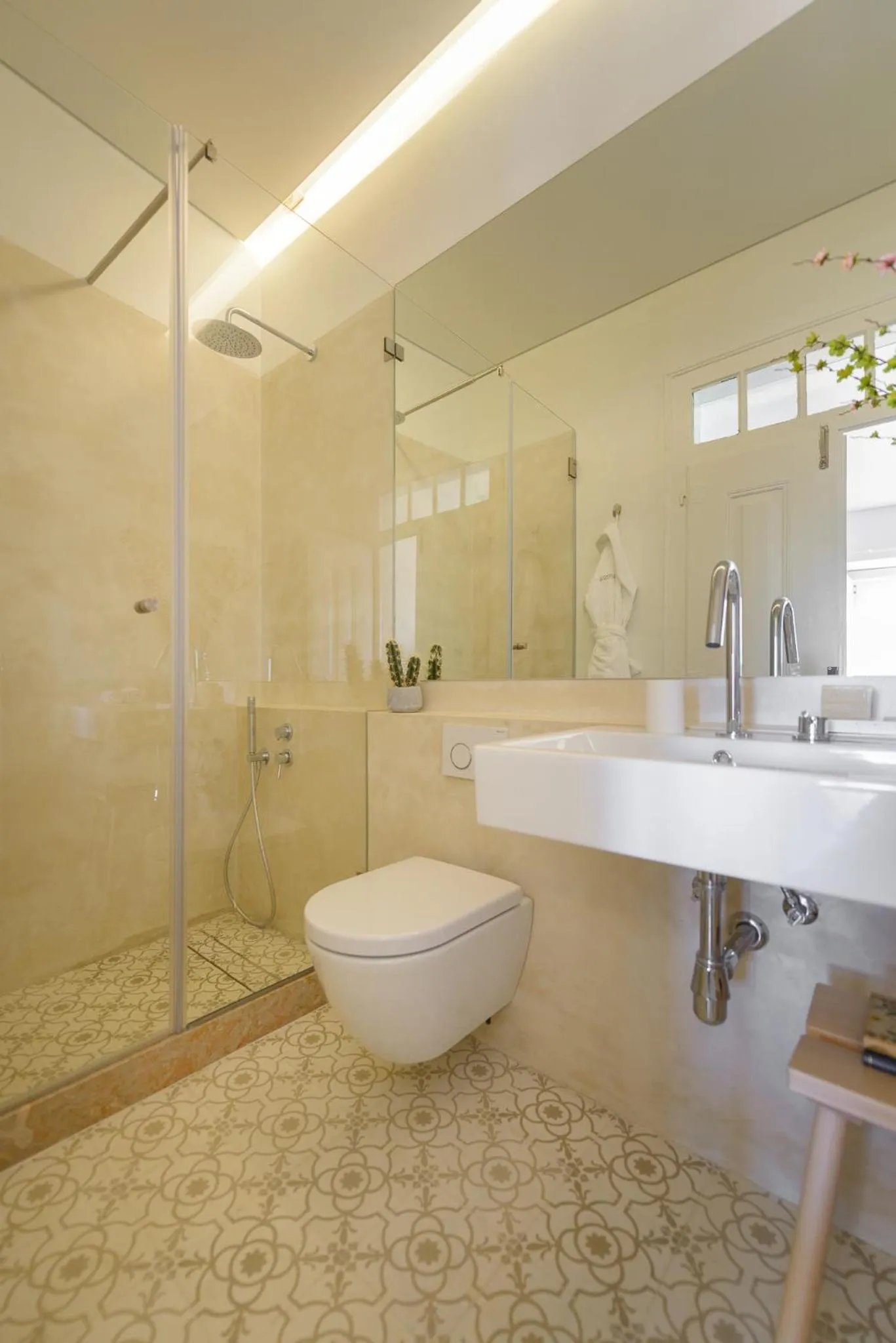 Bathroom in Dona Graca Lisbon Apartments