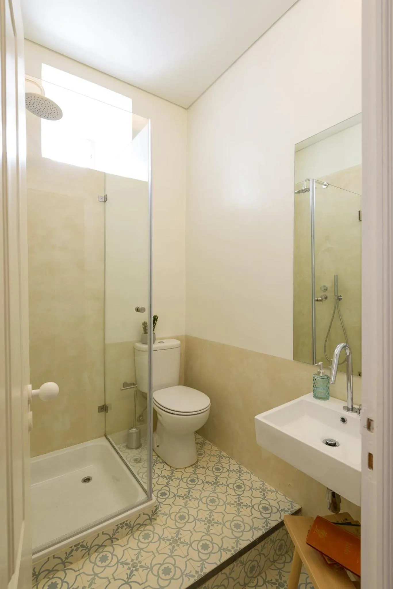 Bathroom in Dona Graca Lisbon Apartments