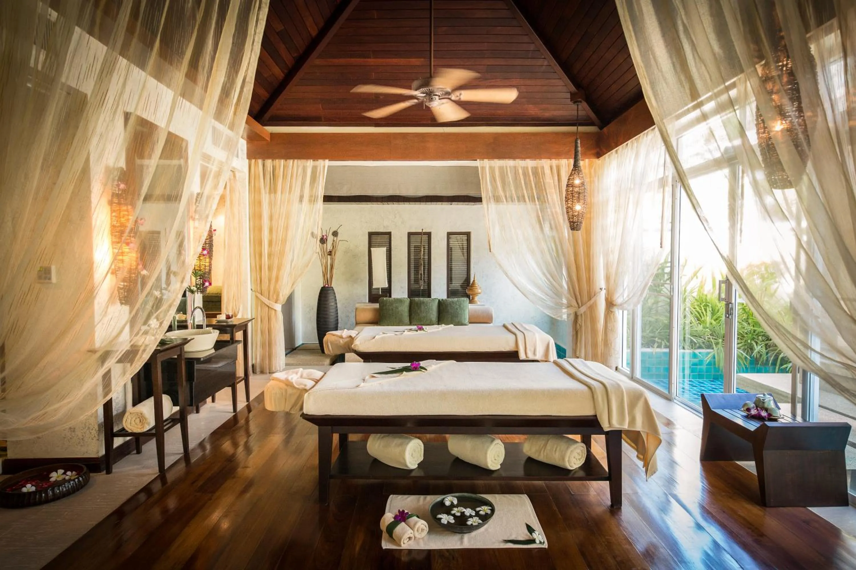 Massage, Bed in ROBINSON KHAO LAK